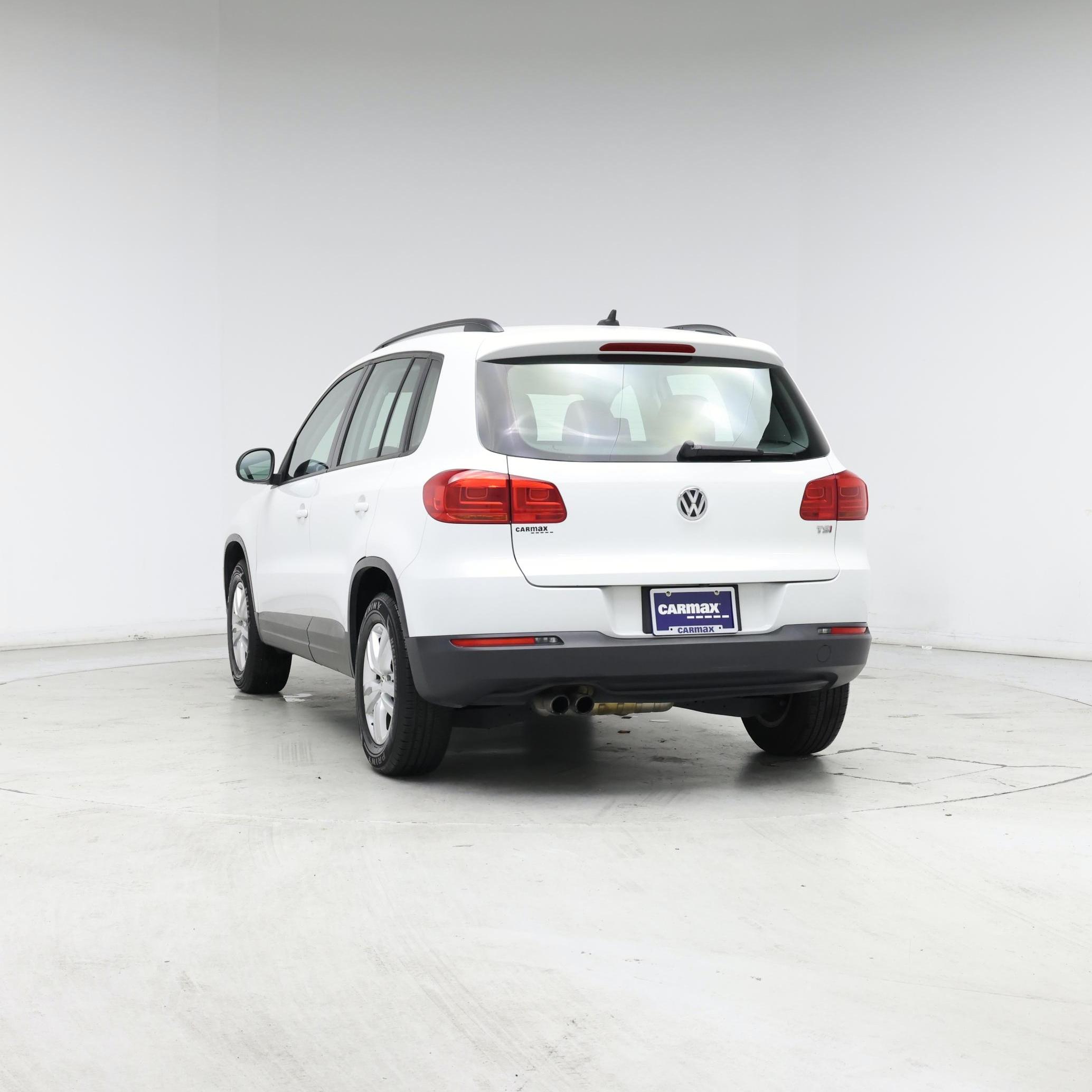 Thumbnail: 2017 Volkswagen Tiguan - 6