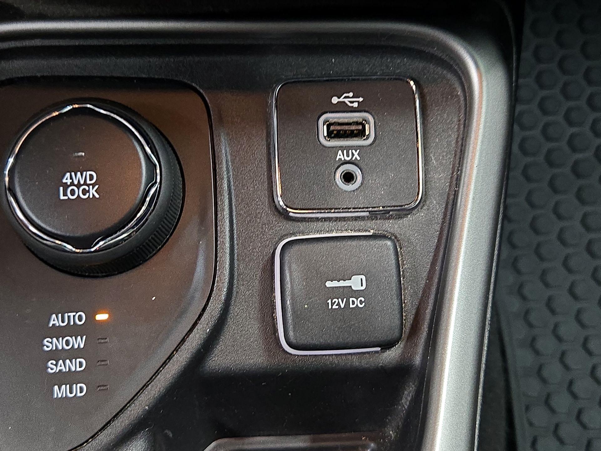 Thumbnail: 2018 Jeep Compass - 19
