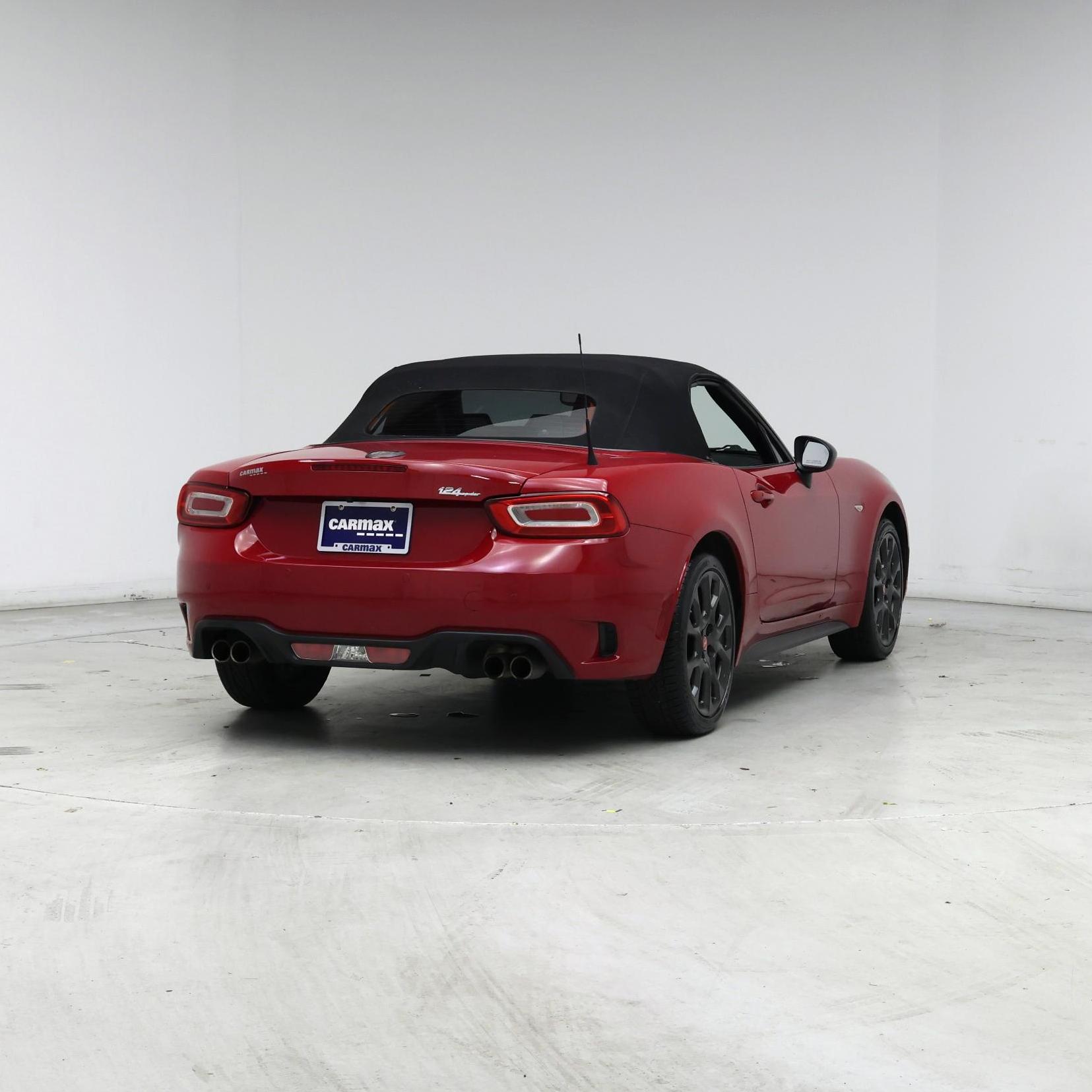 Thumbnail: 2017 Fiat 124 Spider - 8
