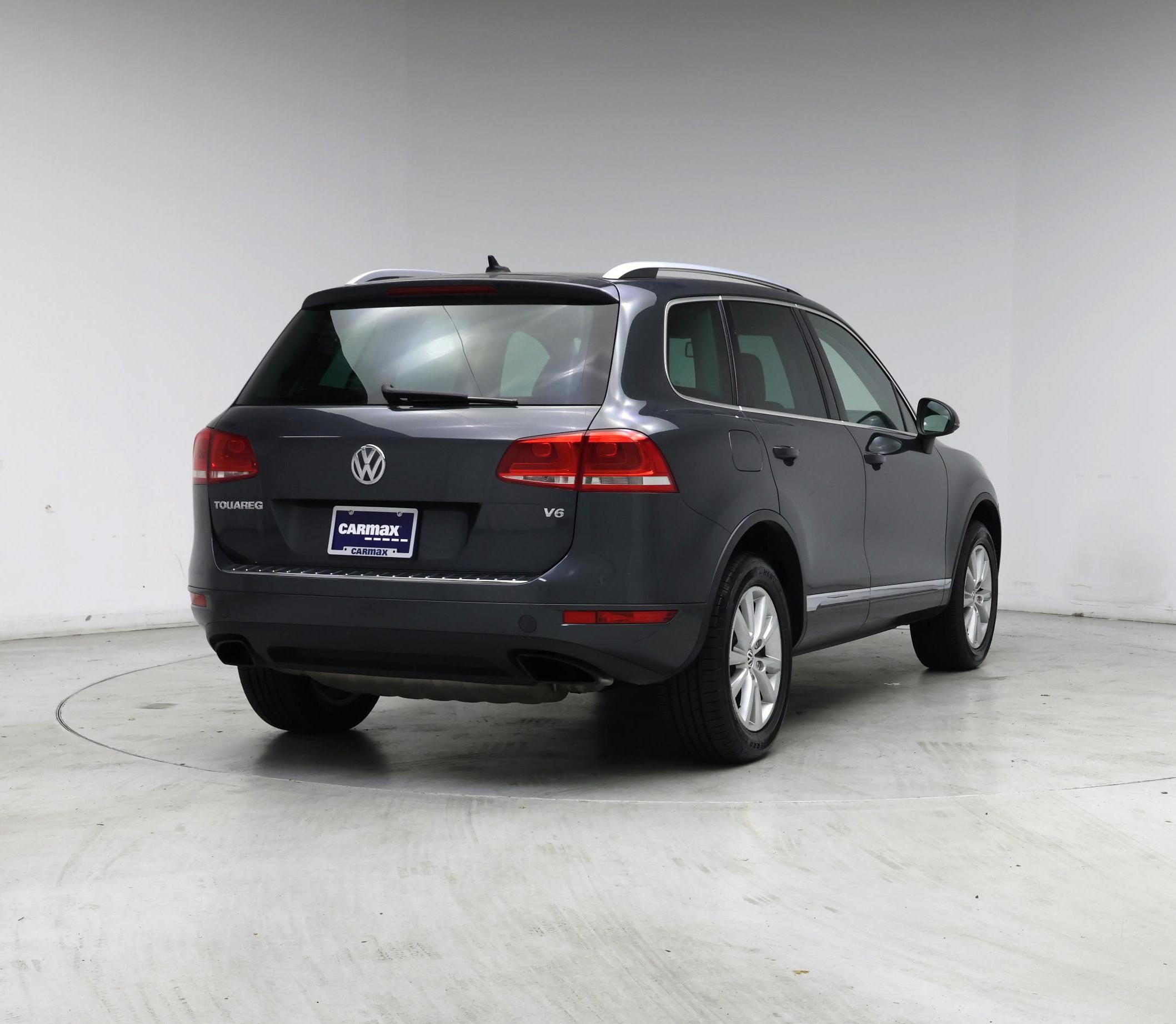 Thumbnail: 2014 Volkswagen Touareg - 8