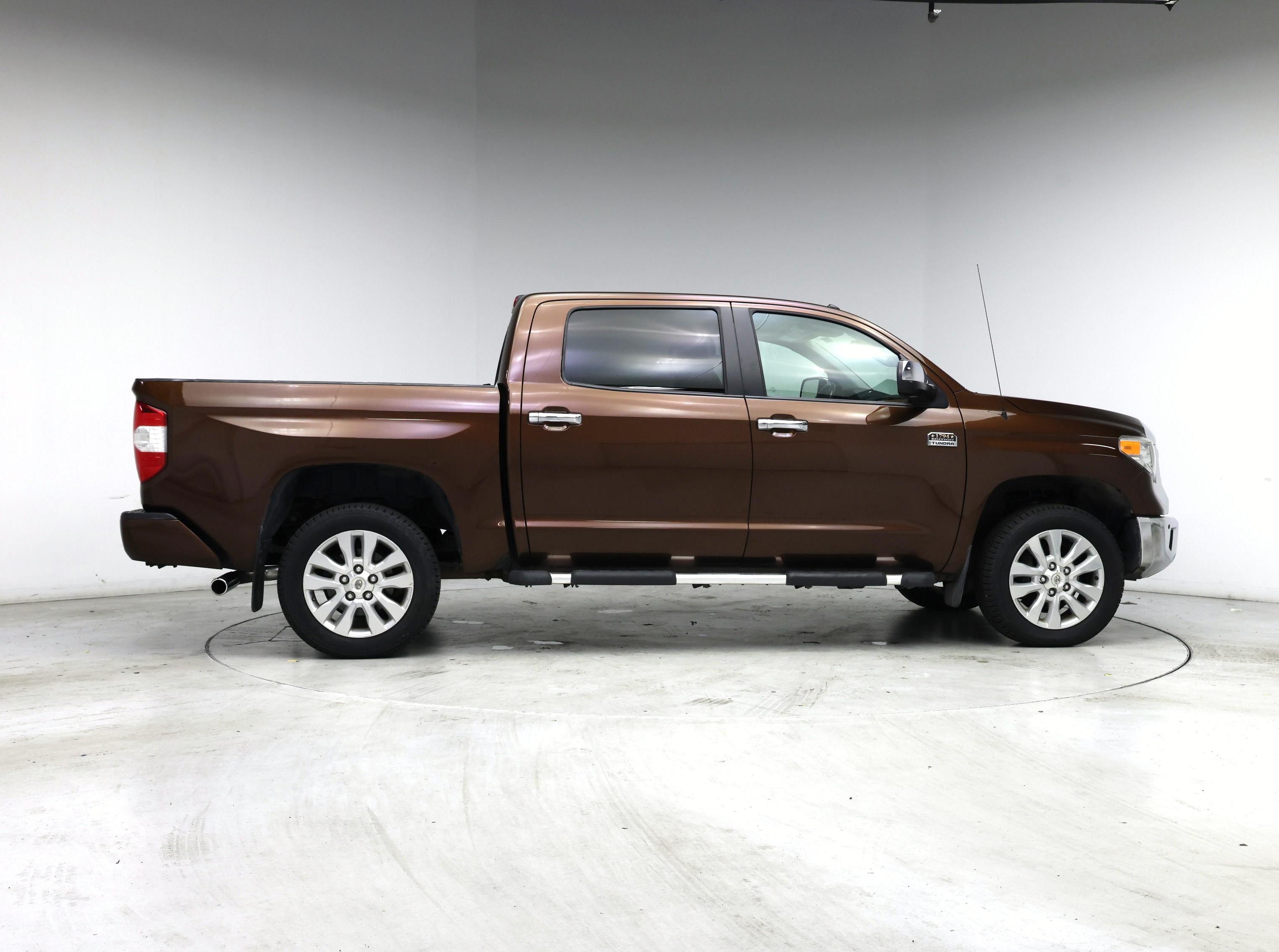 Thumbnail: 2017 Toyota Tundra - 7