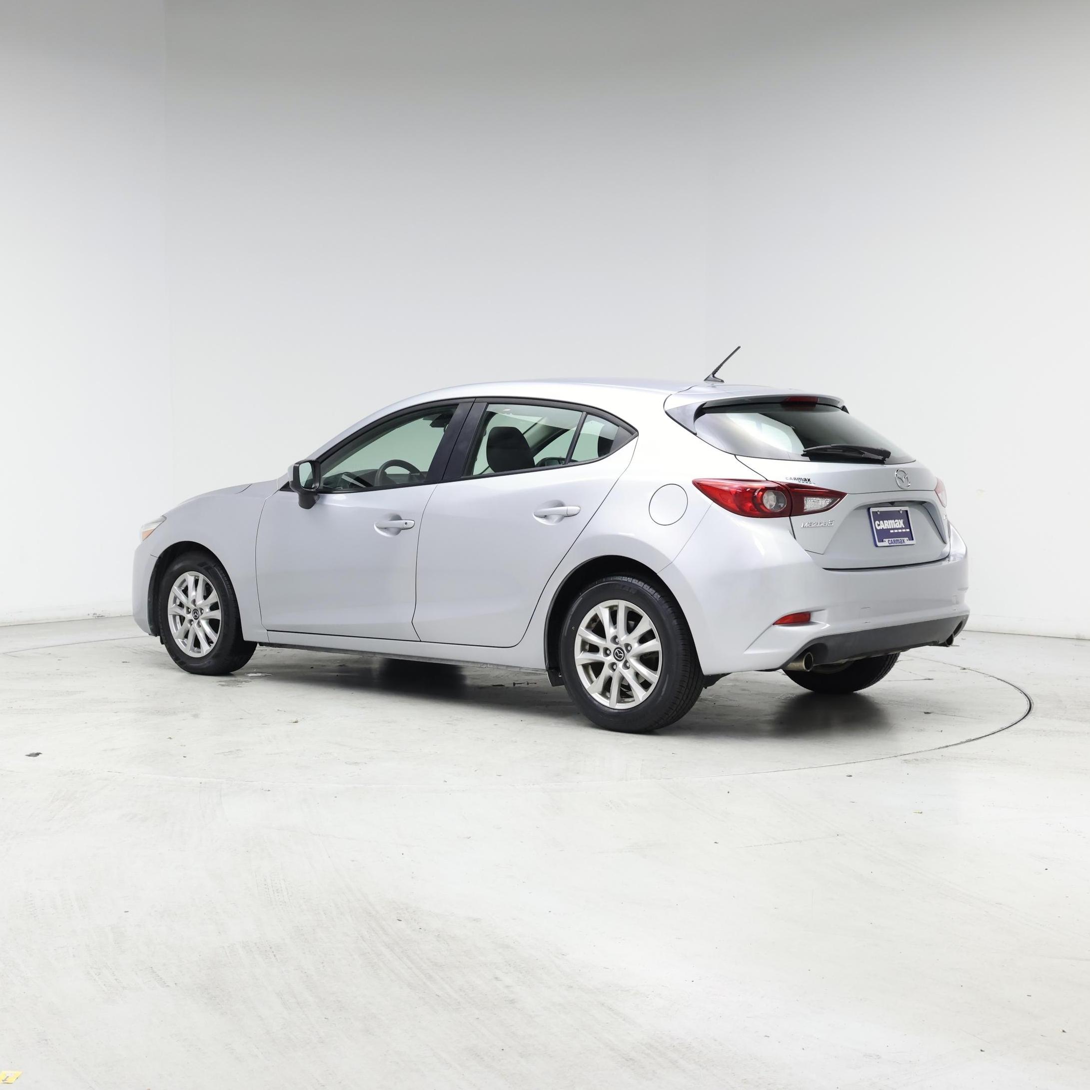 Thumbnail: 2018 Mazda Mazda3 - 2