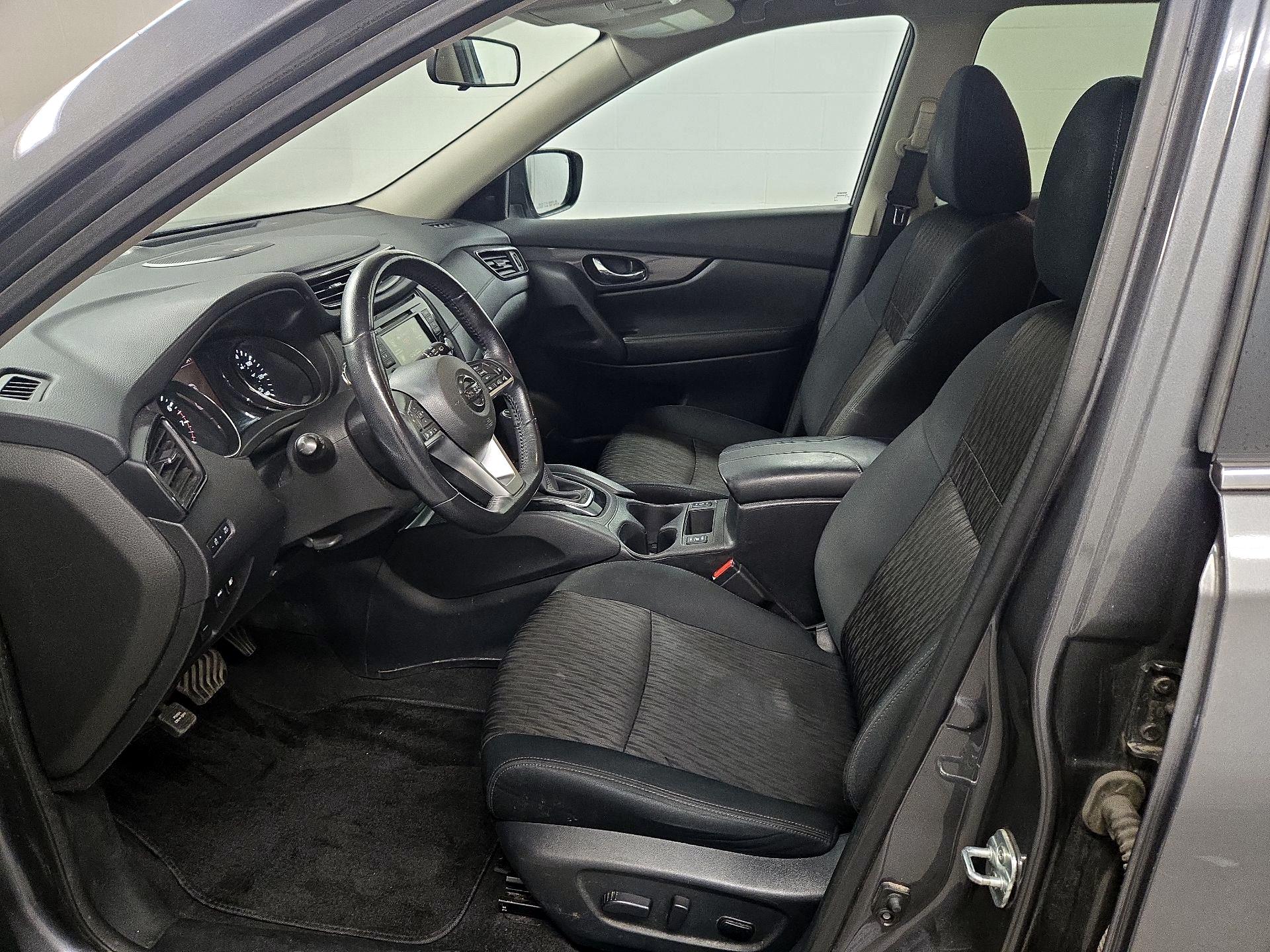 Thumbnail: 2018 Nissan Rogue - 11