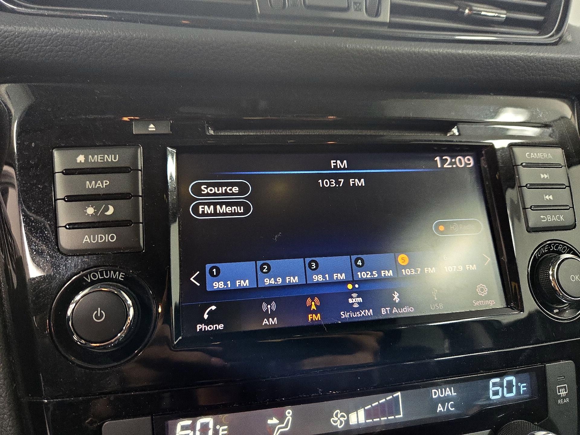 Thumbnail: 2018 Nissan Rogue - 16