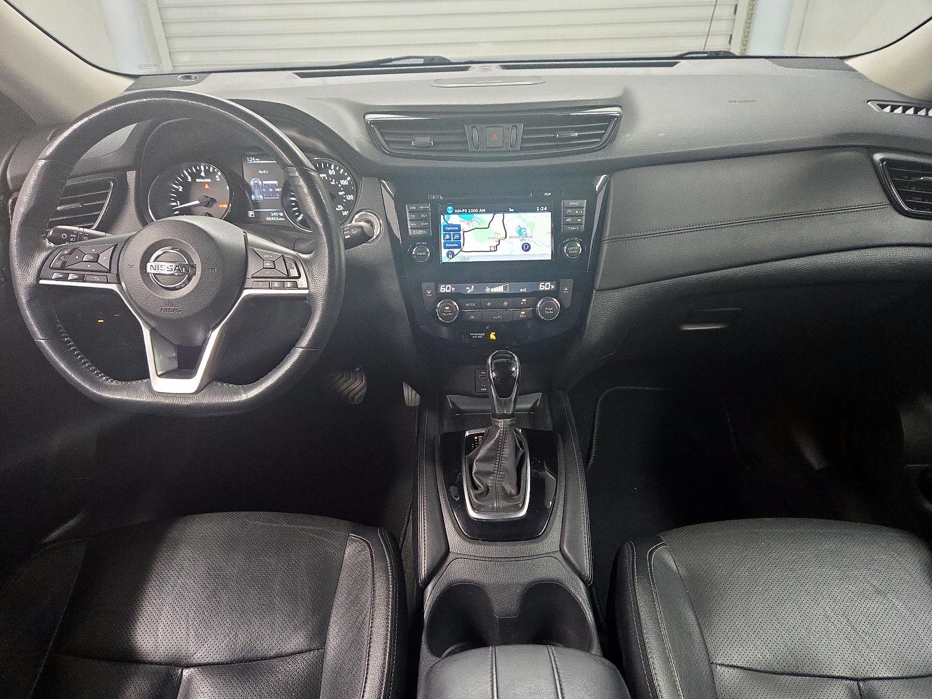 Thumbnail: 2017 Nissan Rogue - 9