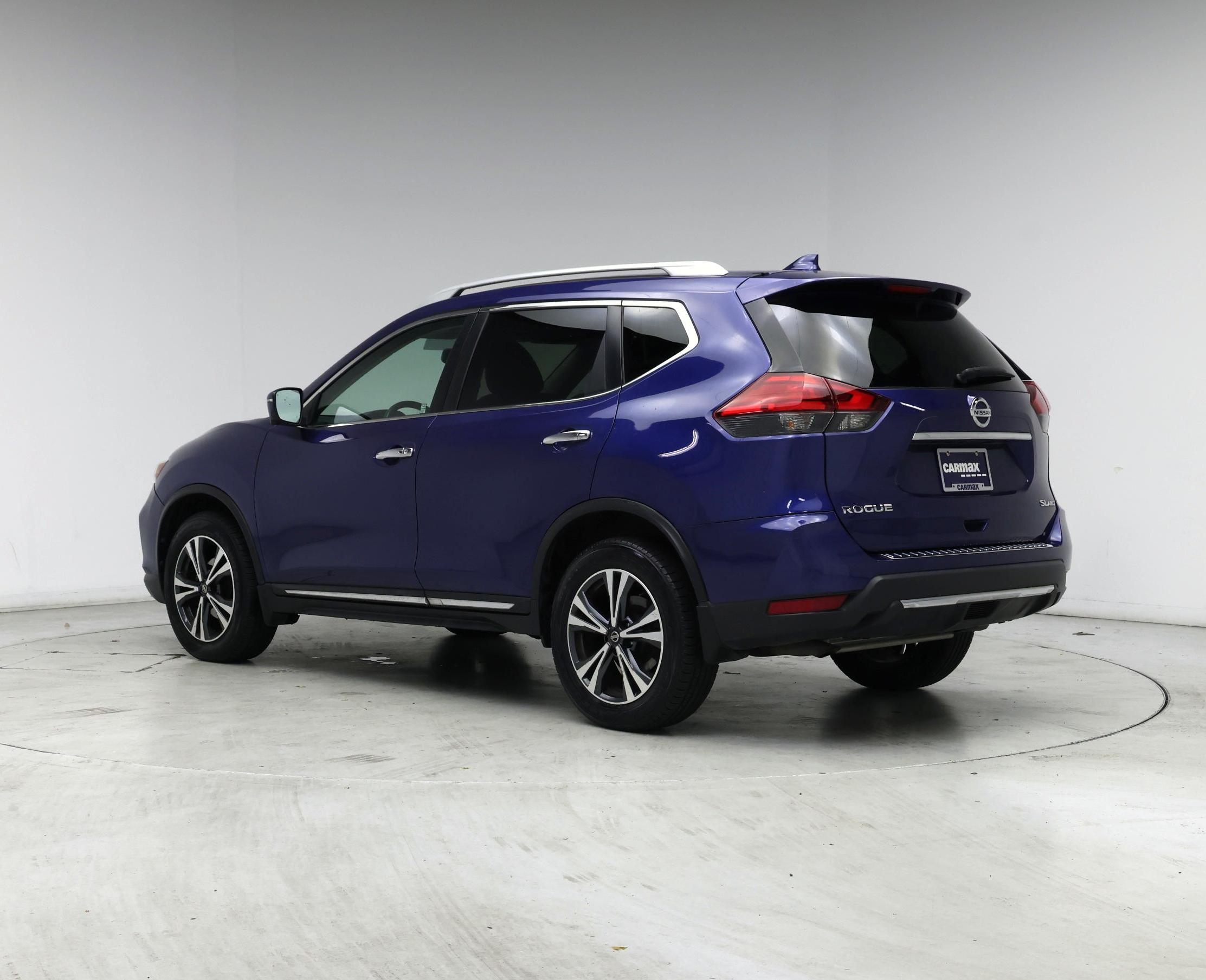 Thumbnail: 2017 Nissan Rogue - 2