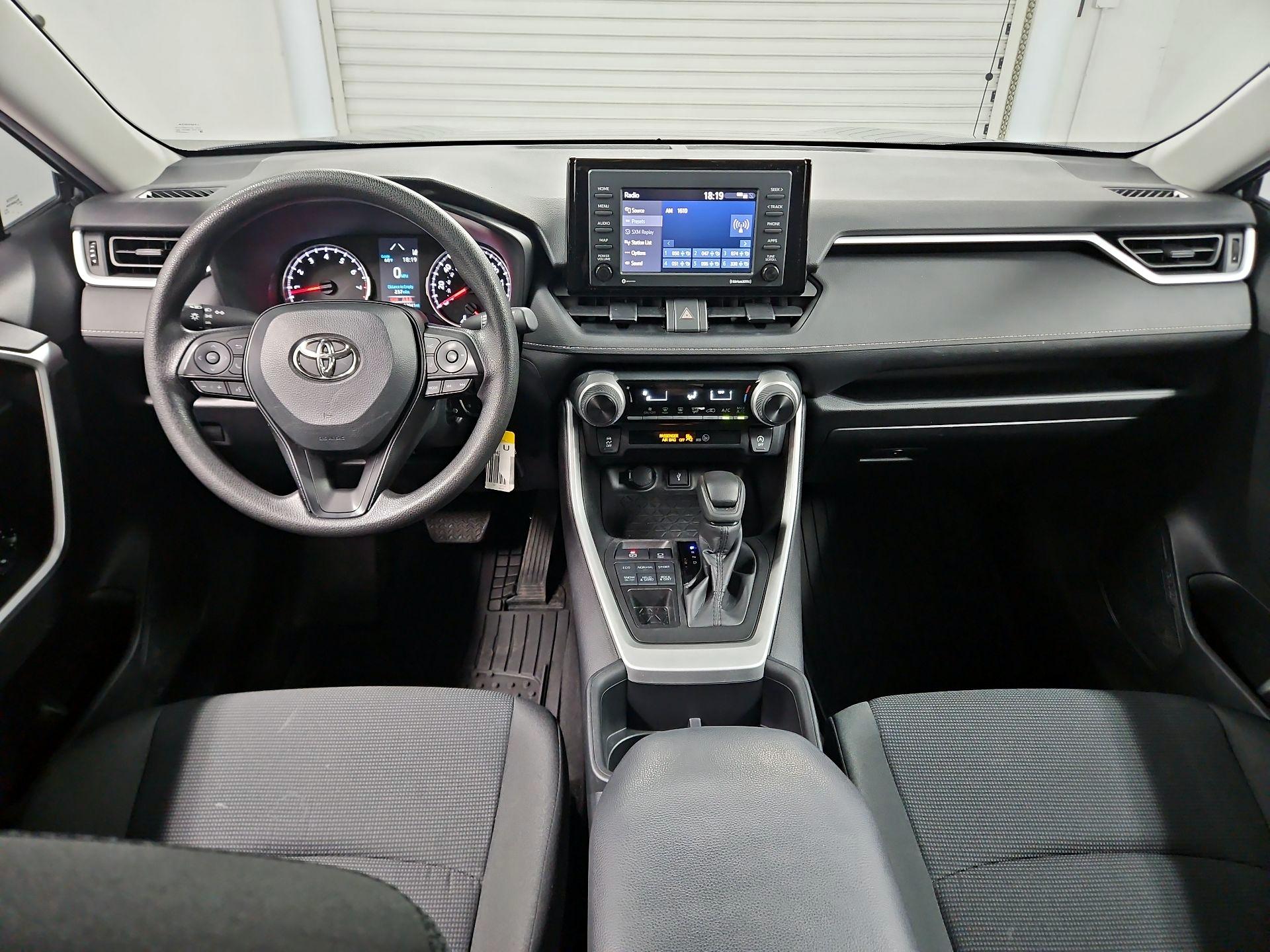 Thumbnail: 2022 Toyota RAV4 - 9