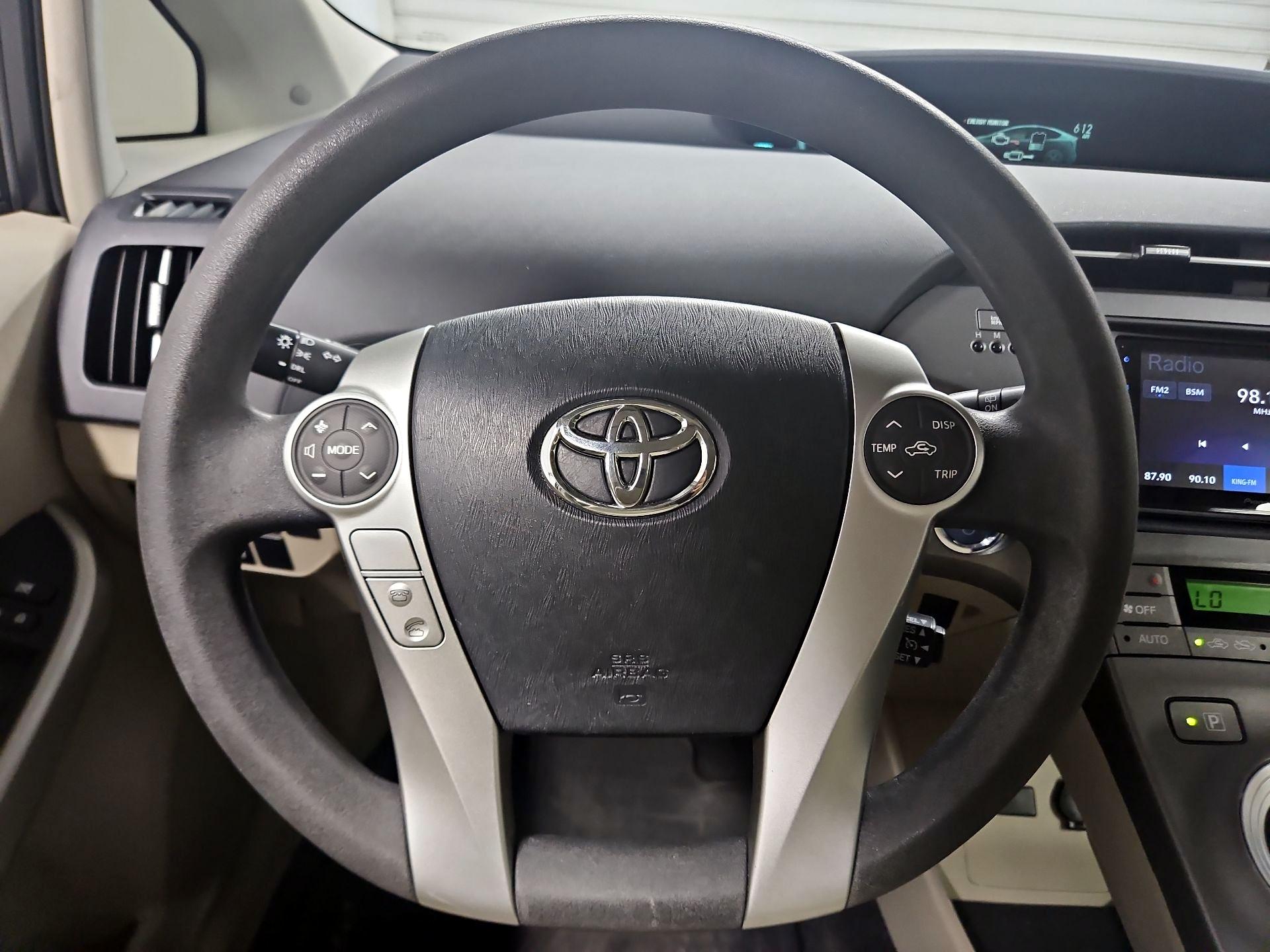 Thumbnail: 2014 Toyota Prius - 10