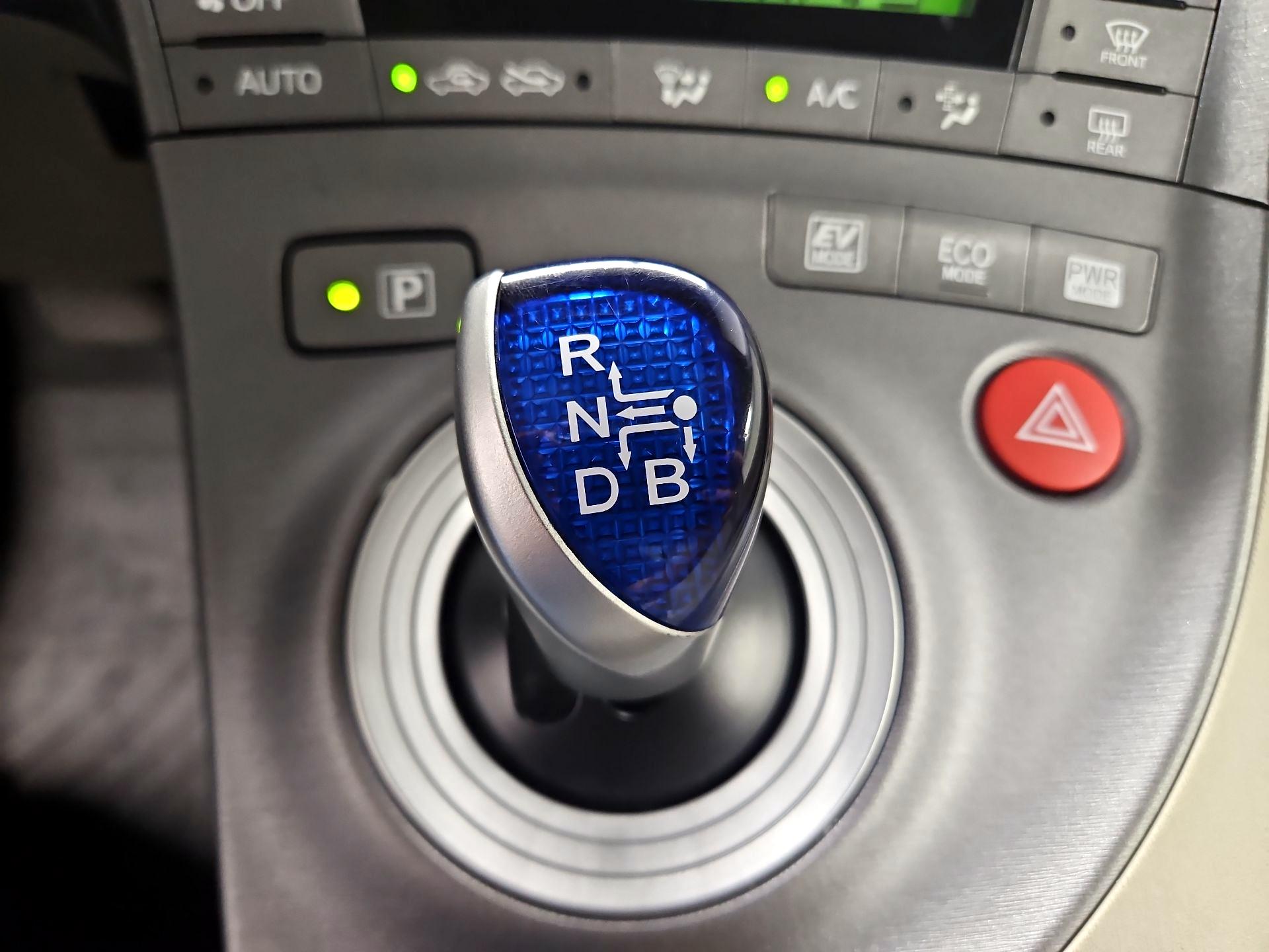 Thumbnail: 2014 Toyota Prius - 16