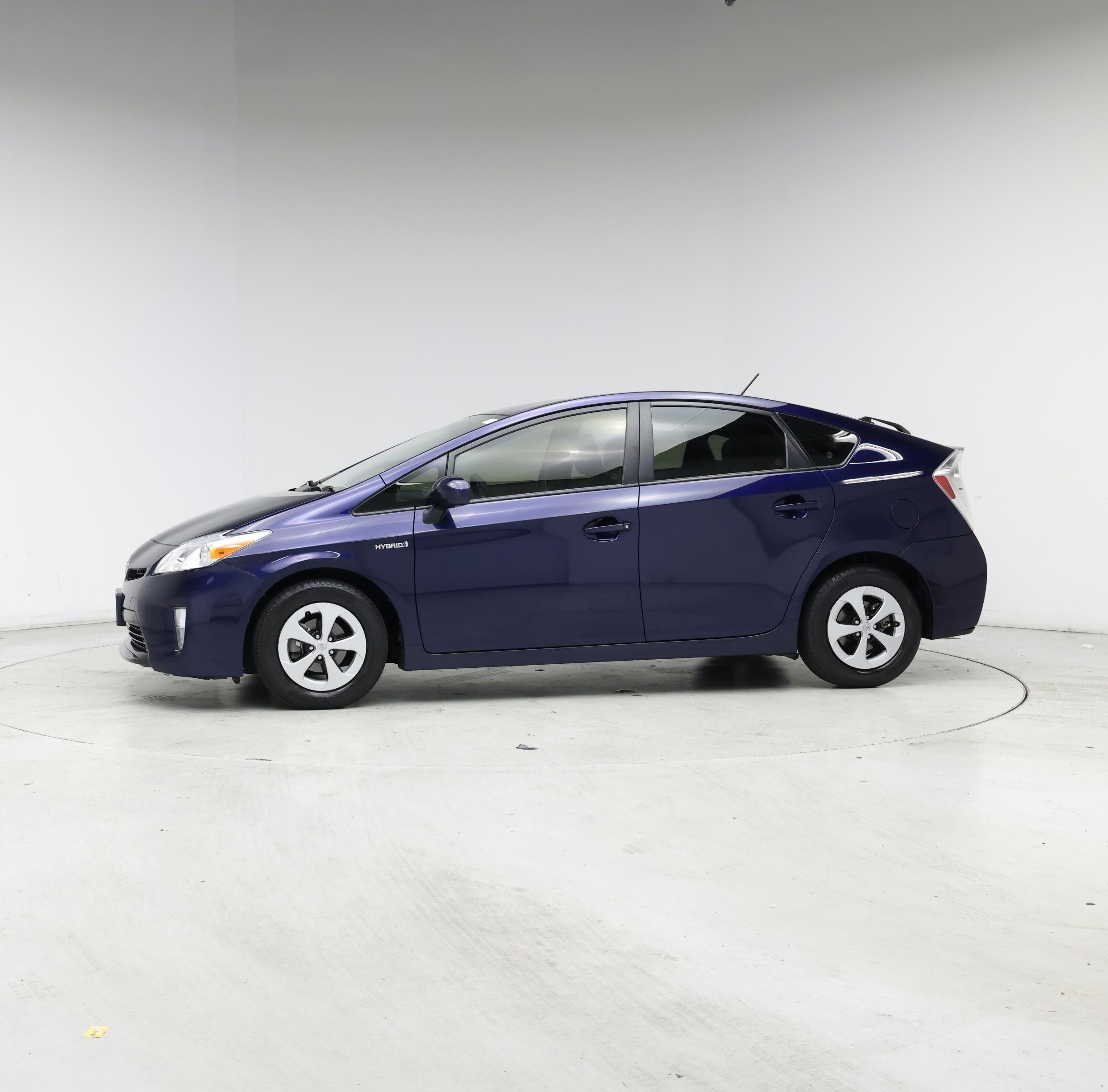 Thumbnail: 2014 Toyota Prius - 3