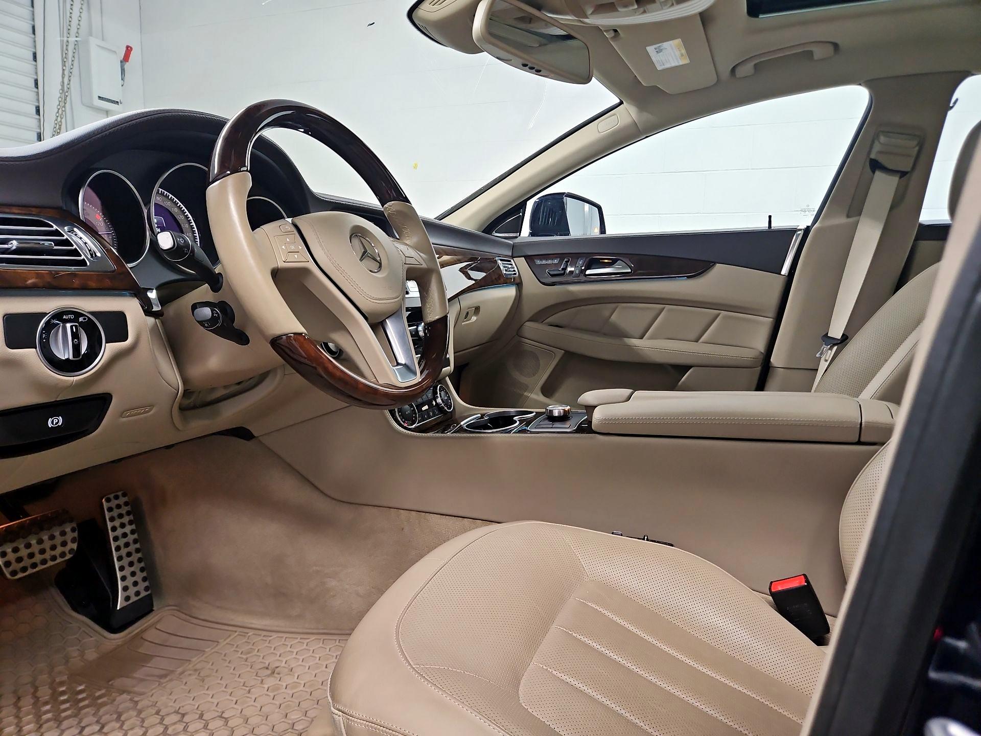 Thumbnail: 2014 Mercedes-Benz CLS - 11