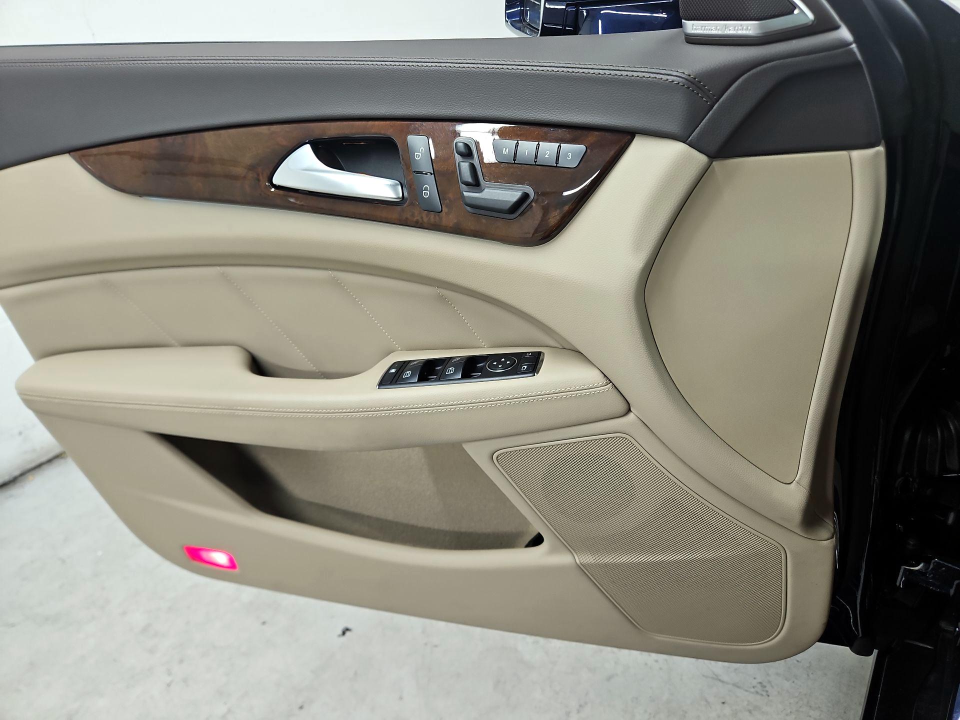 Thumbnail: 2014 Mercedes-Benz CLS - 12
