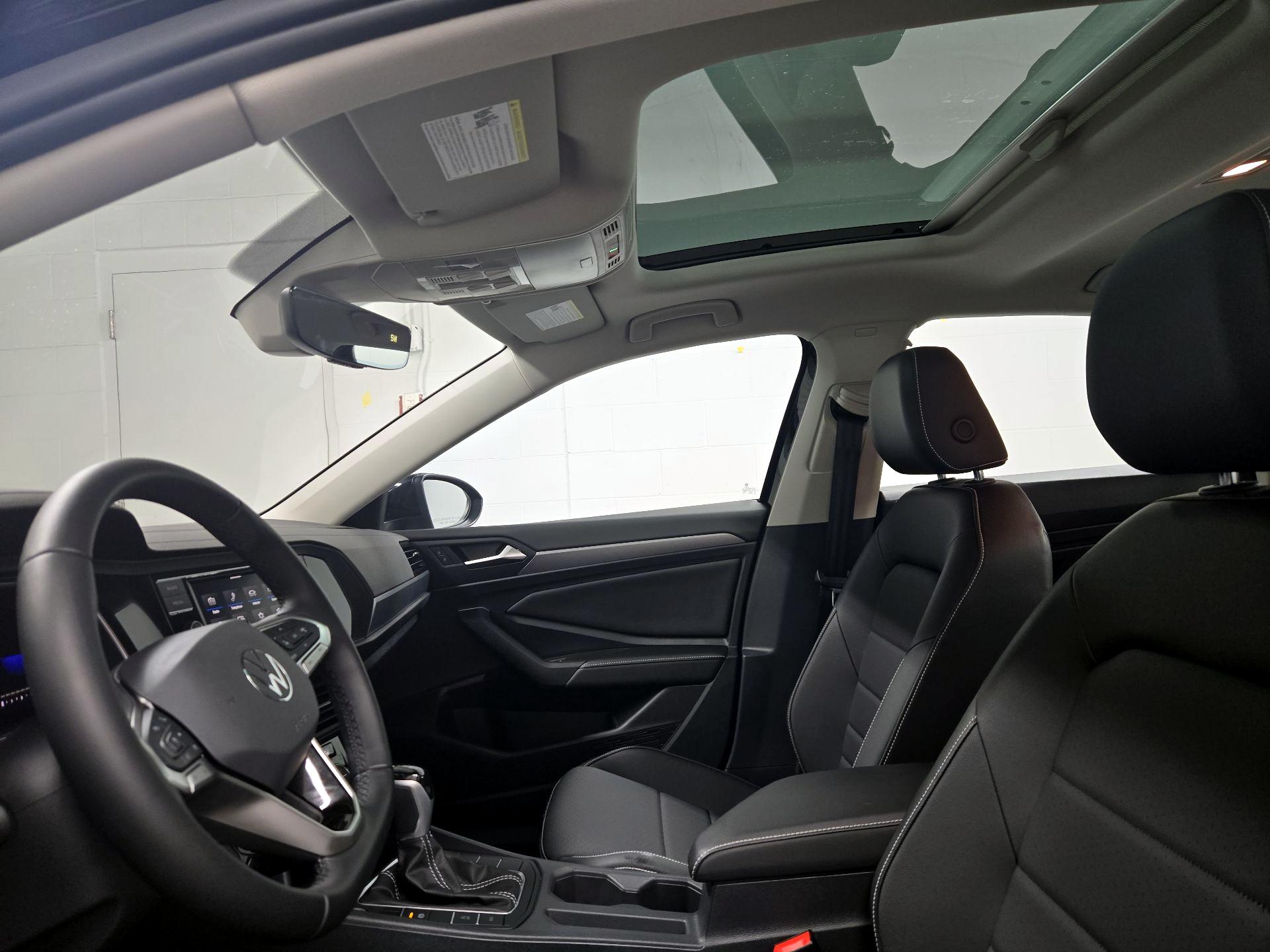 Thumbnail: 2022 Volkswagen Jetta - 19