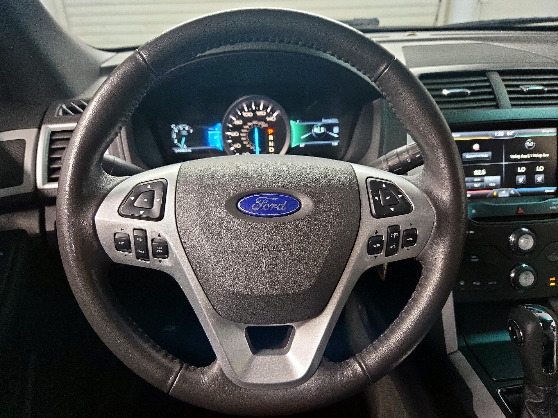 Thumbnail: 2014 Ford Explorer - 10