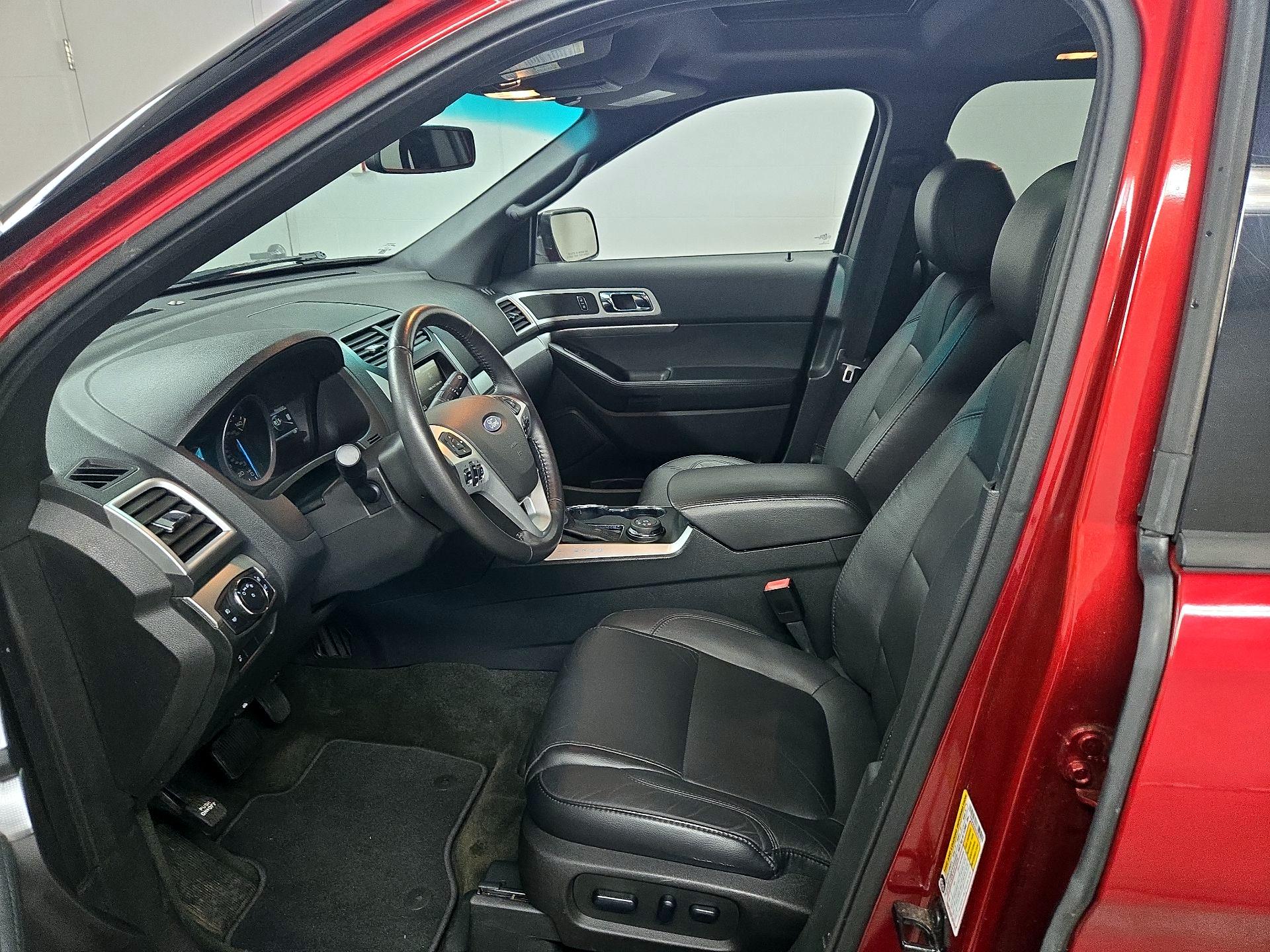 Thumbnail: 2014 Ford Explorer - 11
