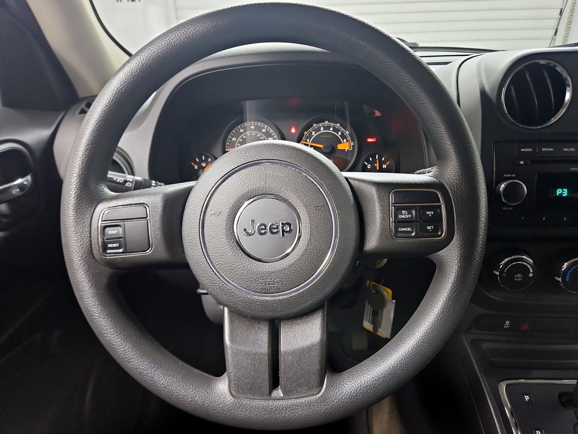 Thumbnail: 2014 Jeep Patriot - 10