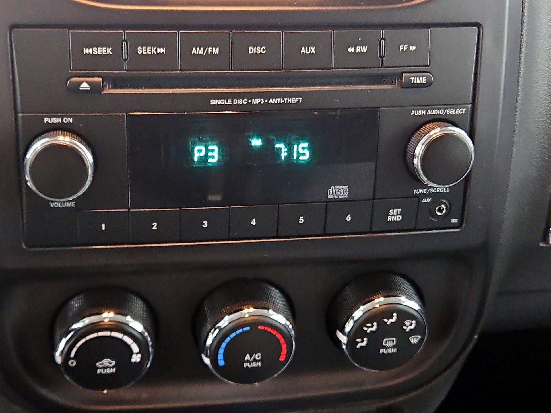 Thumbnail: 2014 Jeep Patriot - 14