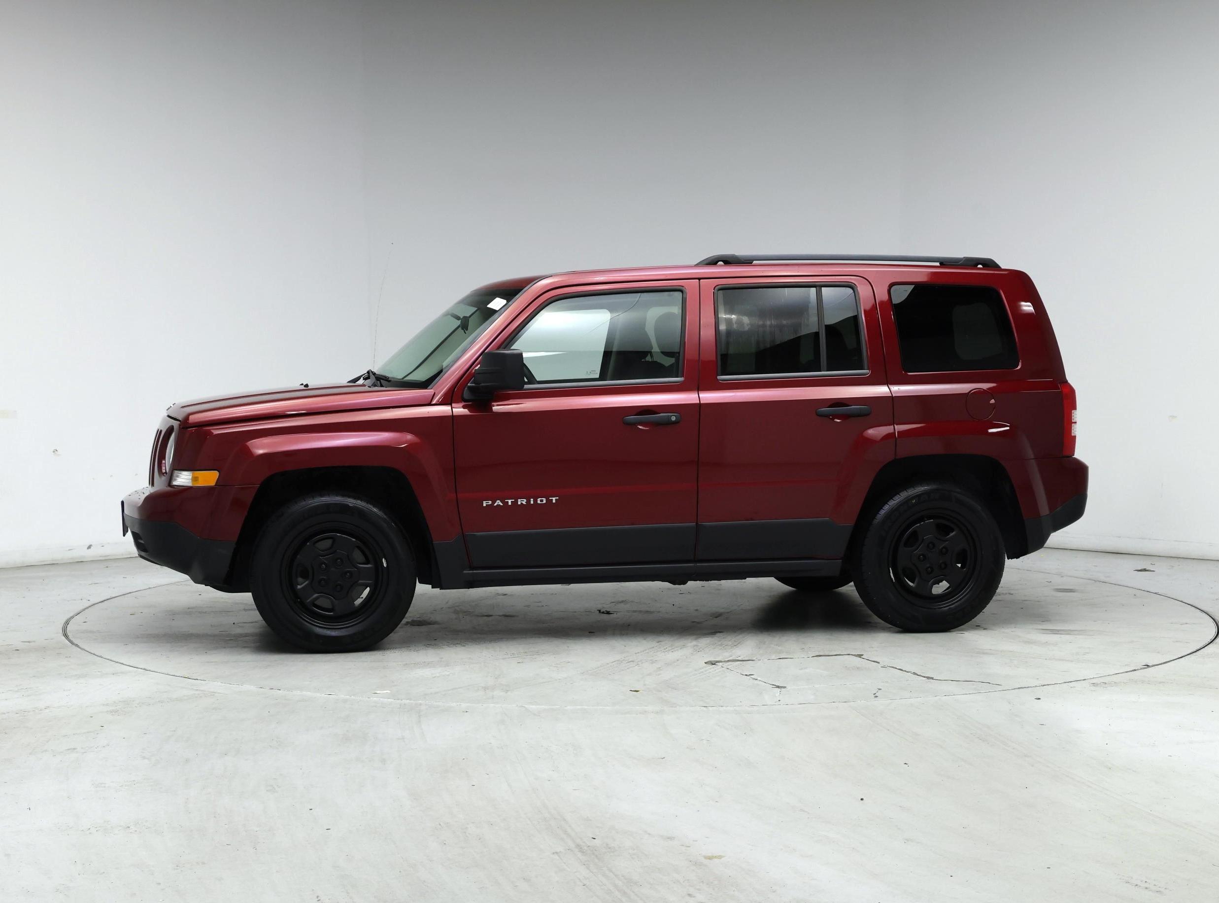 Thumbnail: 2014 Jeep Patriot - 3