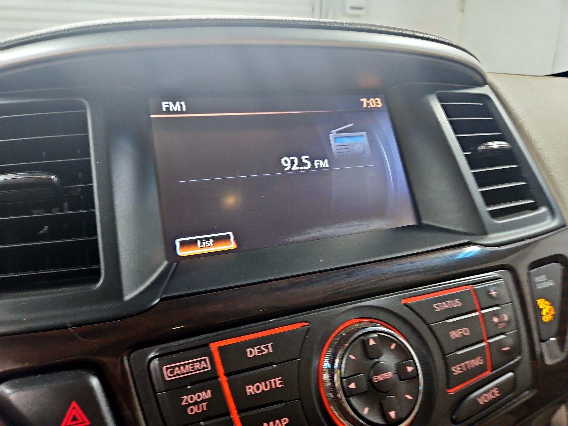 Thumbnail: 2015 Nissan Pathfinder - 16