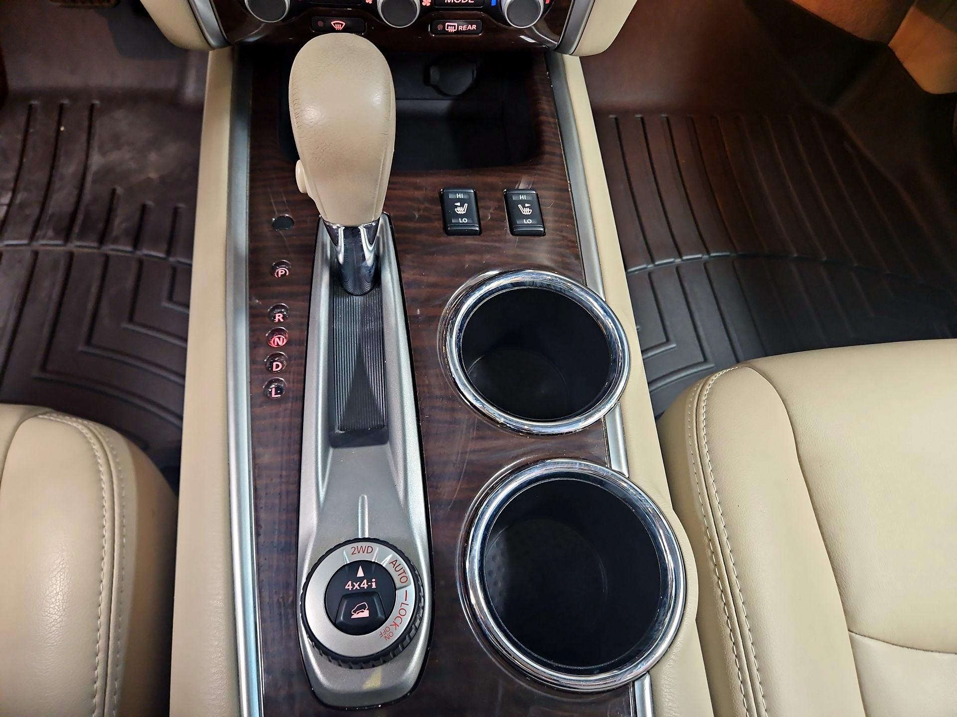 Thumbnail: 2015 Nissan Pathfinder - 18