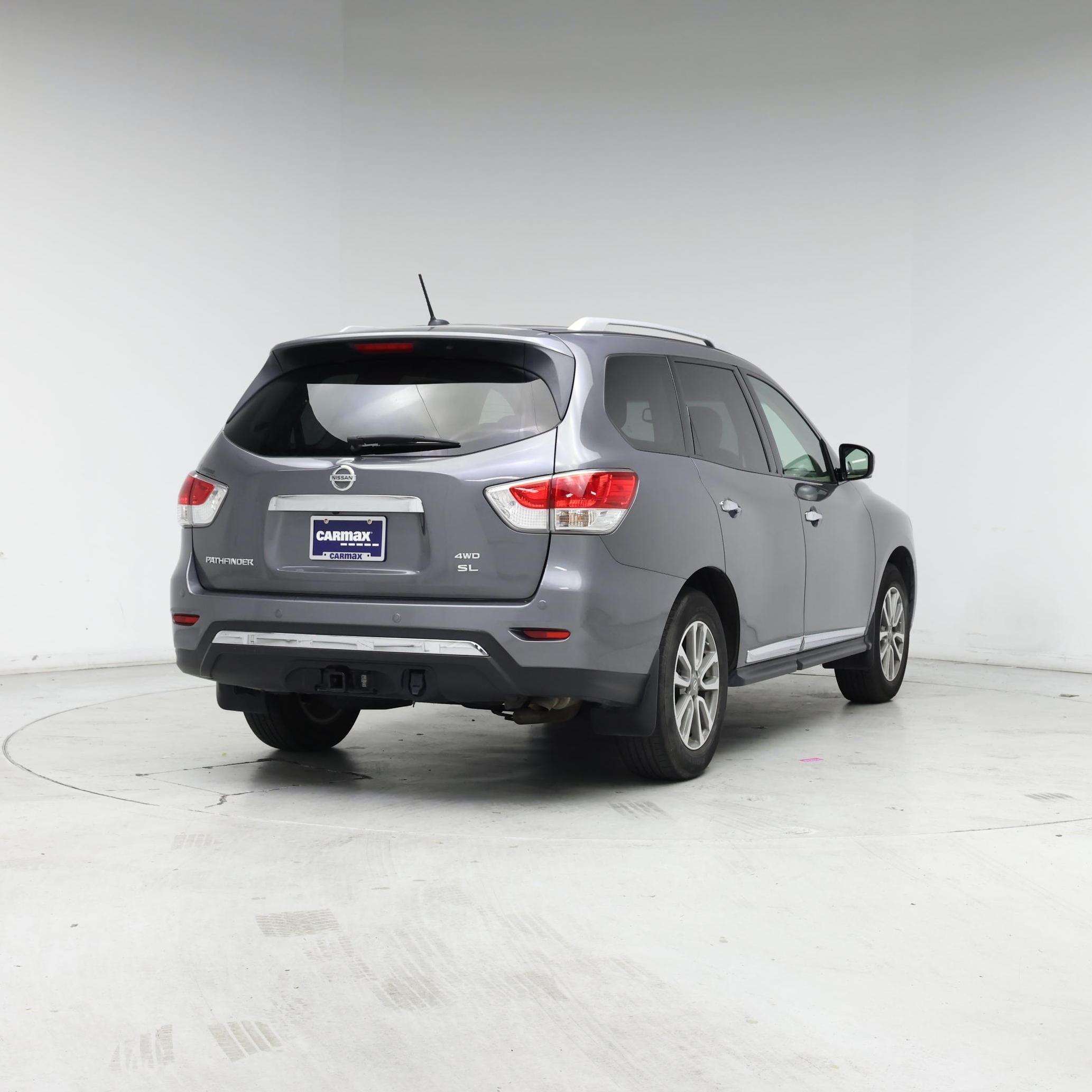 Thumbnail: 2015 Nissan Pathfinder - 8