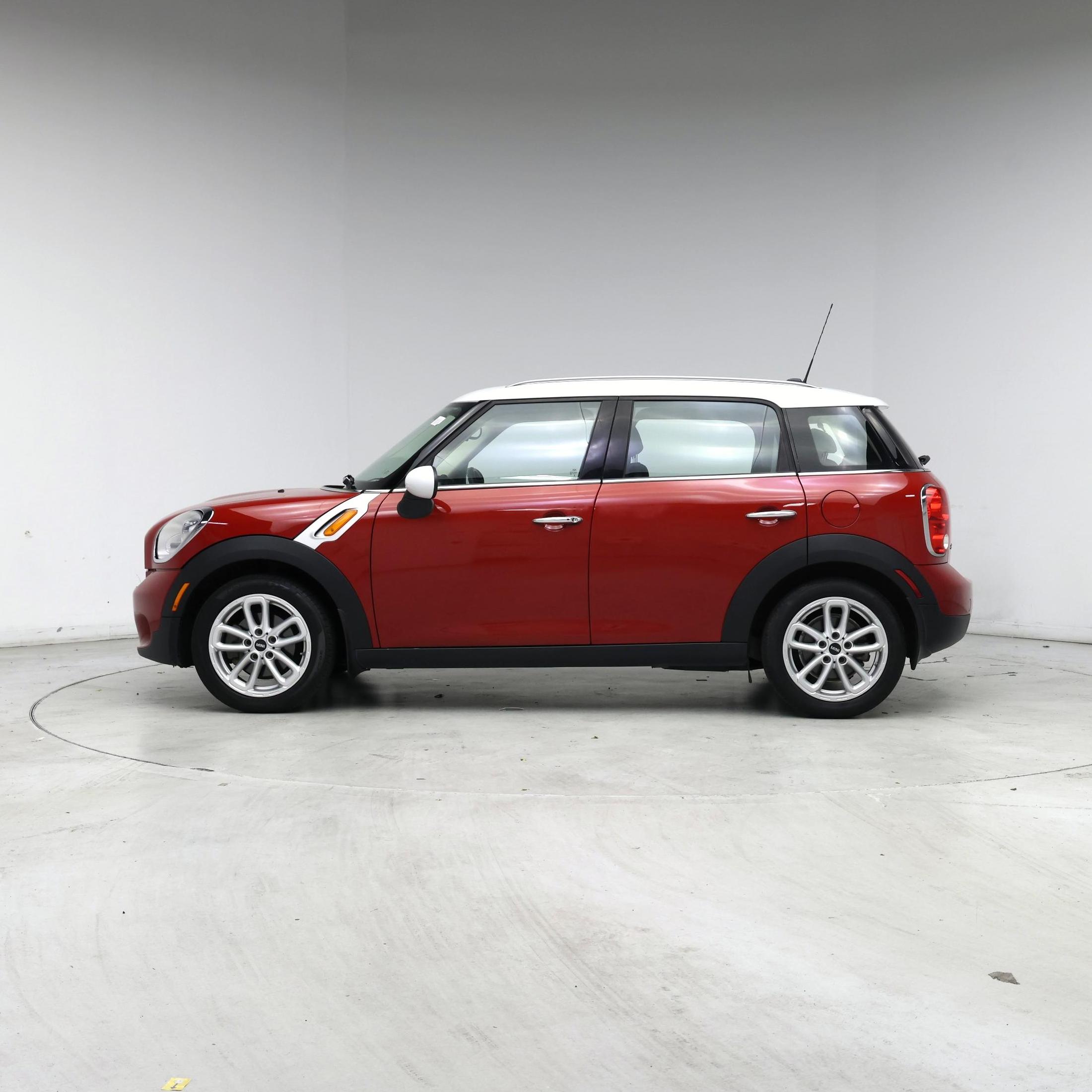 Thumbnail: 2015 MINI Cooper Countryman - 3