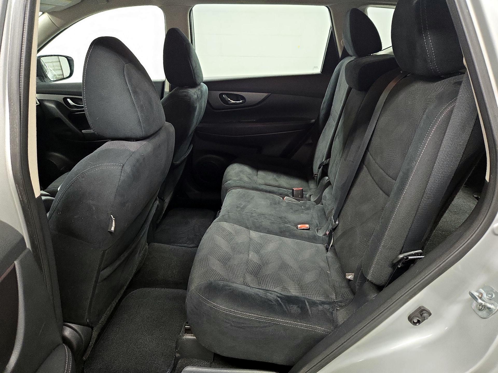 Thumbnail: 2016 Nissan Rogue - 19