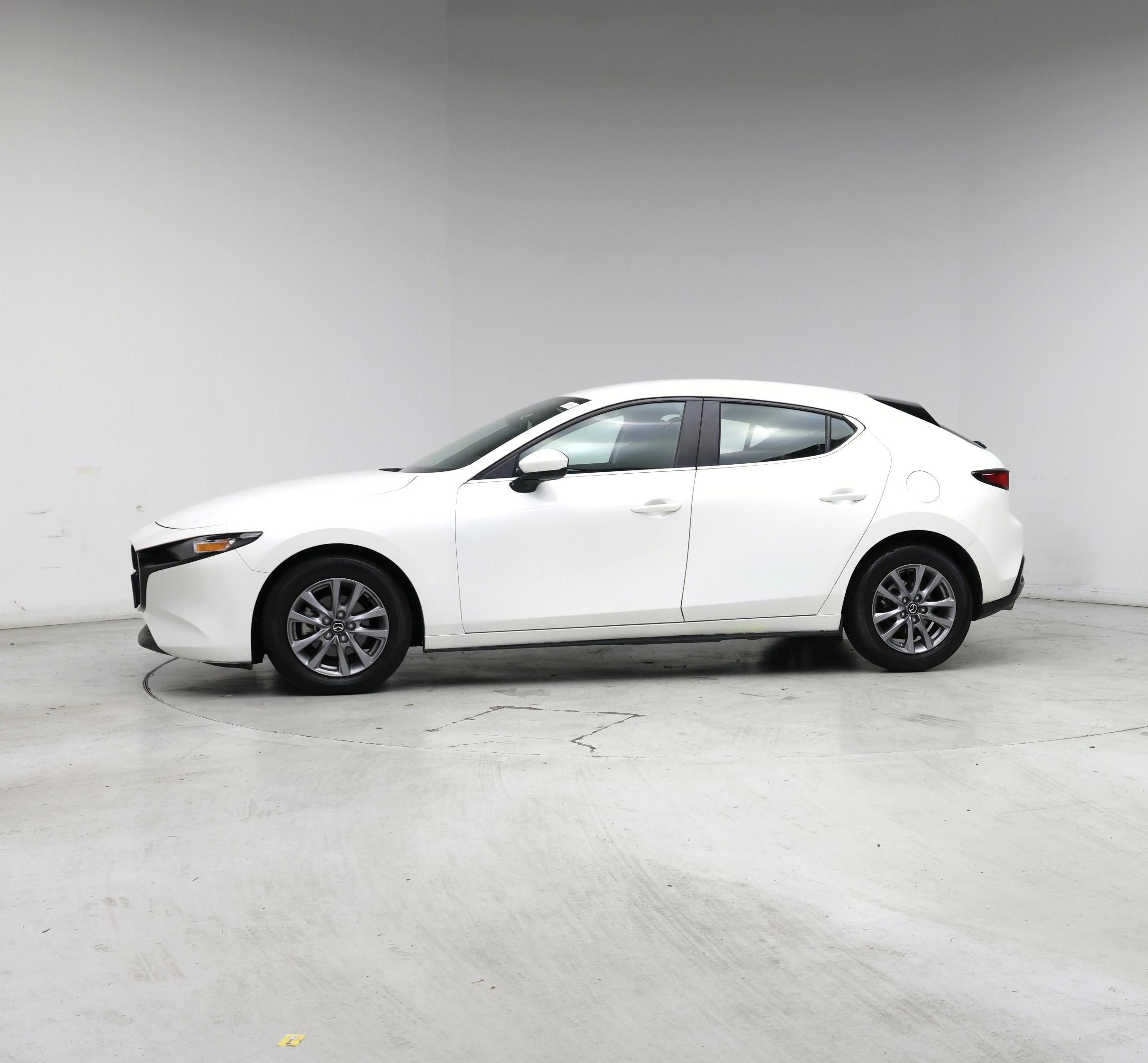 Thumbnail: 2022 Mazda Mazda3 - 3