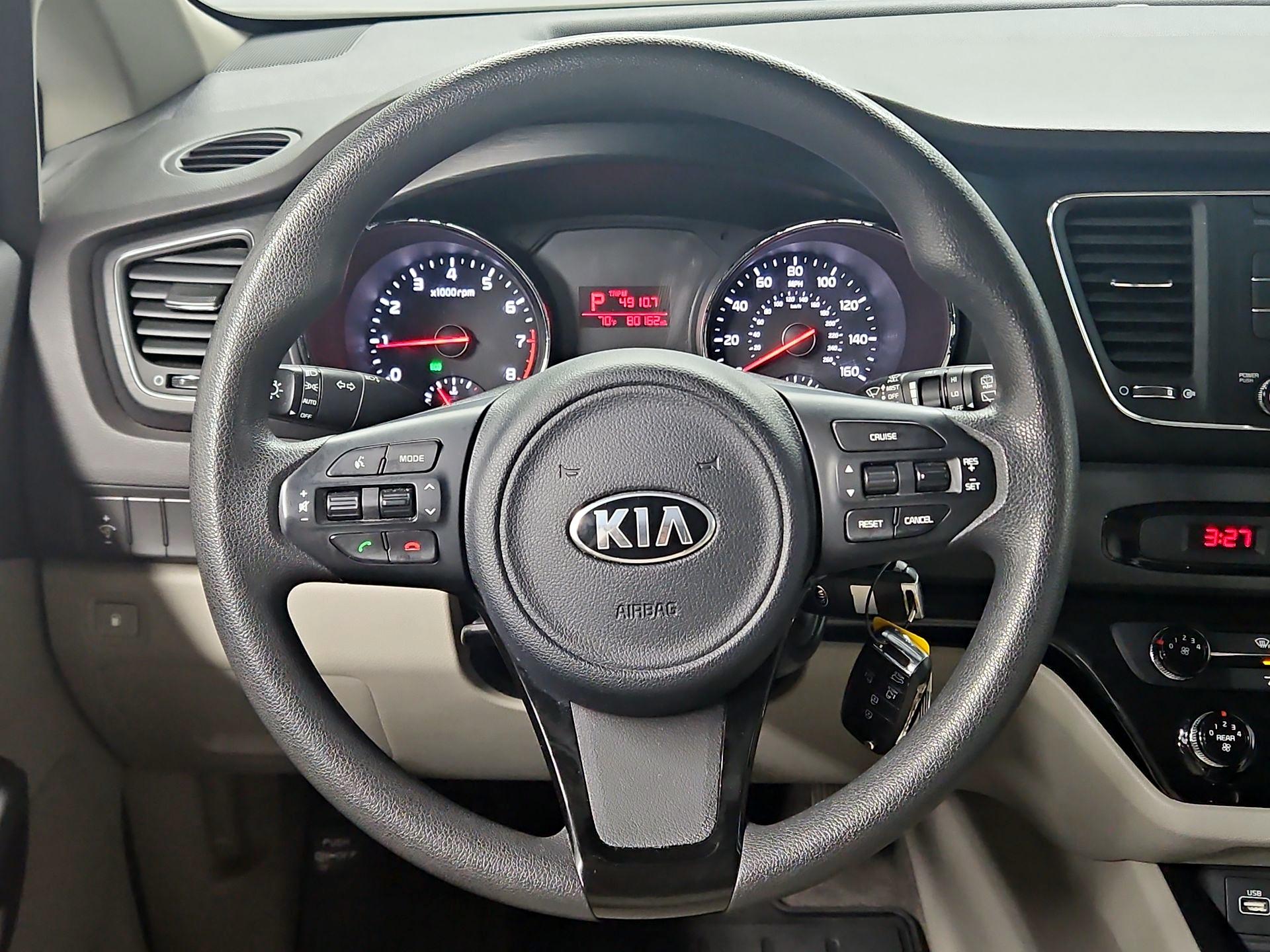 Thumbnail: 2017 Kia Sedona - 10