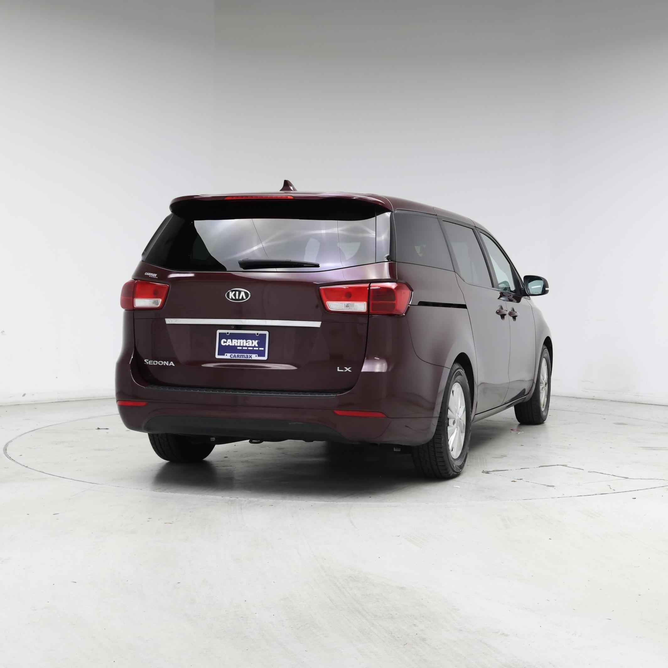 Thumbnail: 2017 Kia Sedona - 8