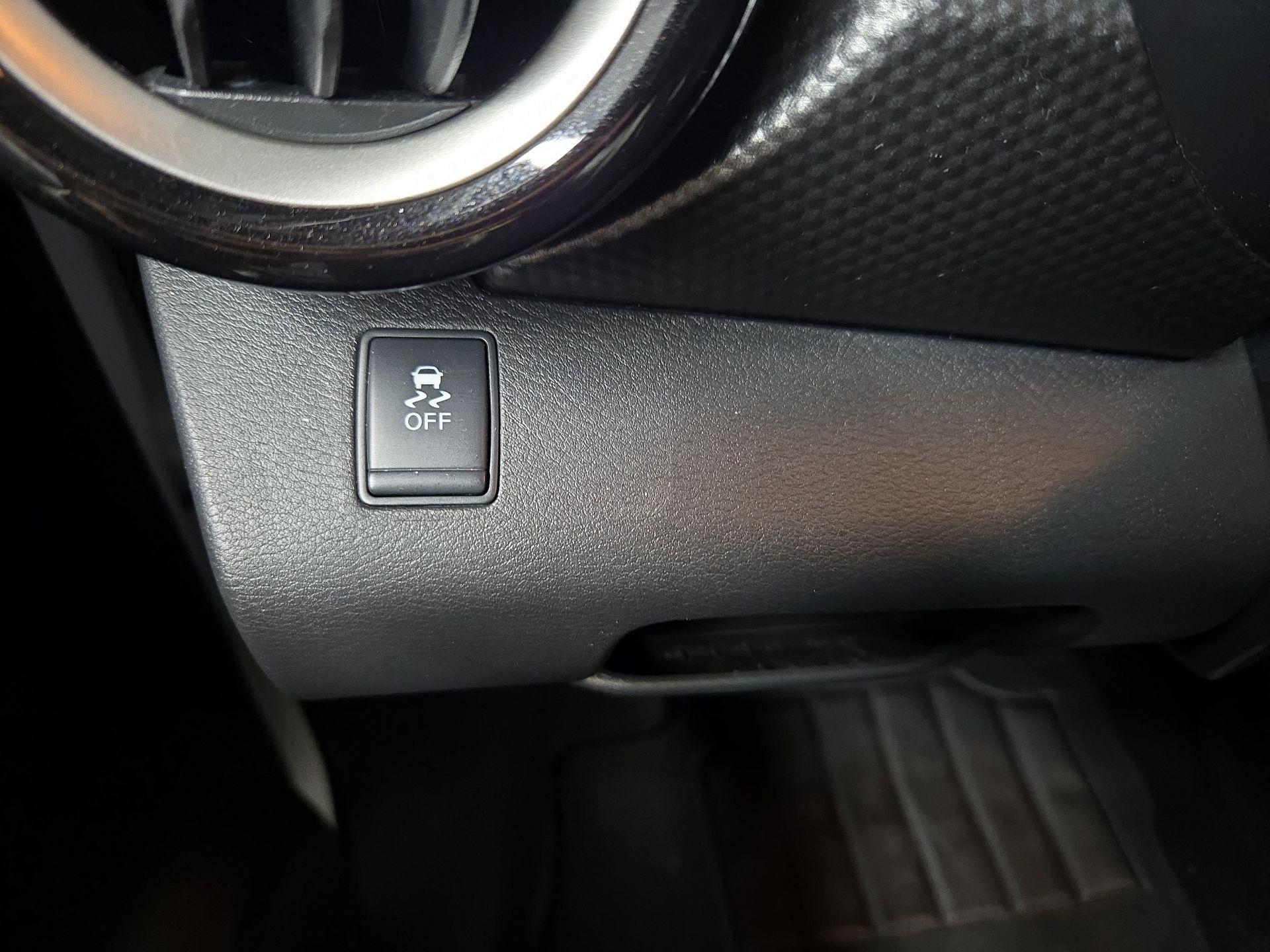 Thumbnail: 2019 Nissan Kicks - 13