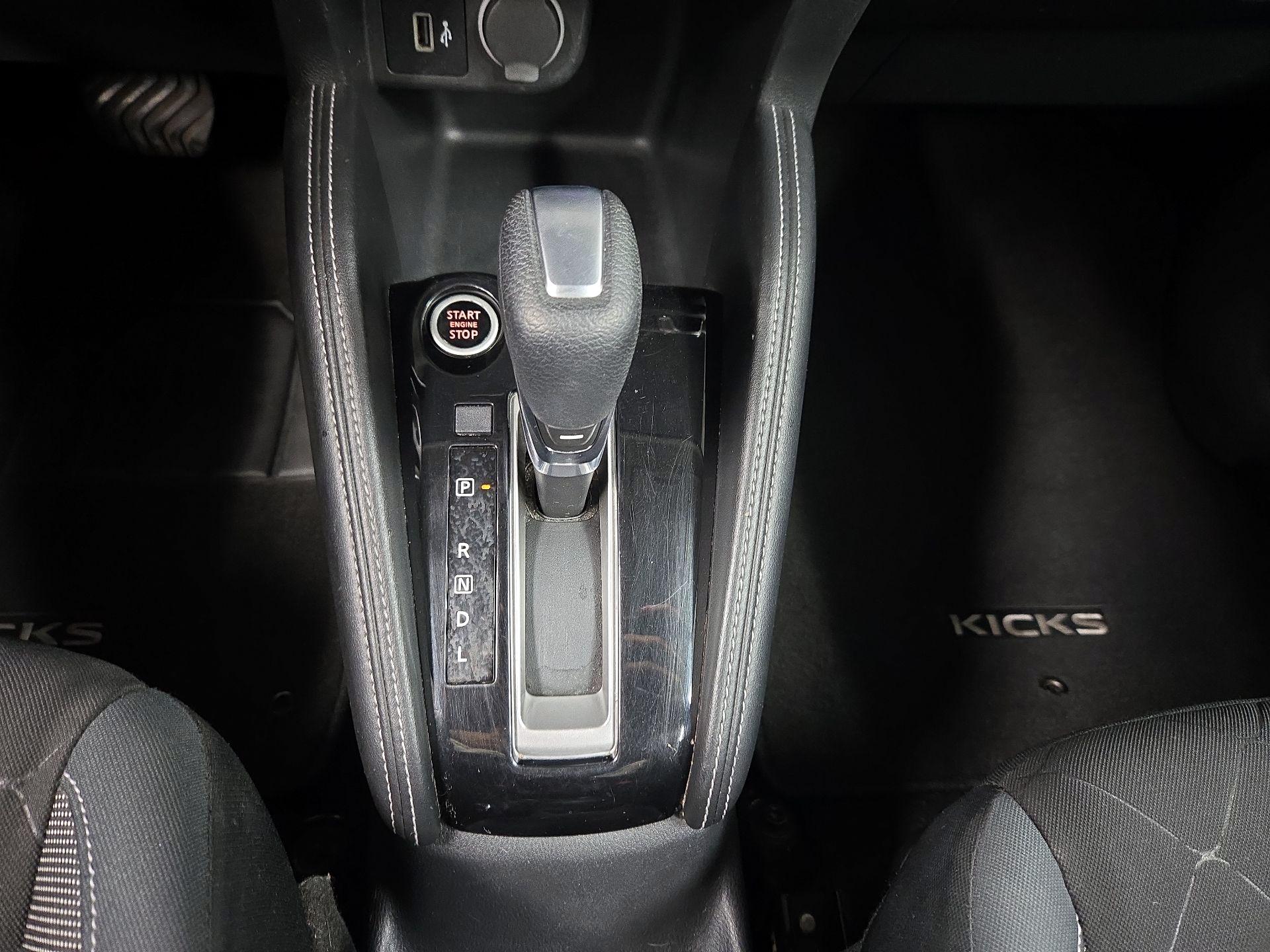 Thumbnail: 2019 Nissan Kicks - 17