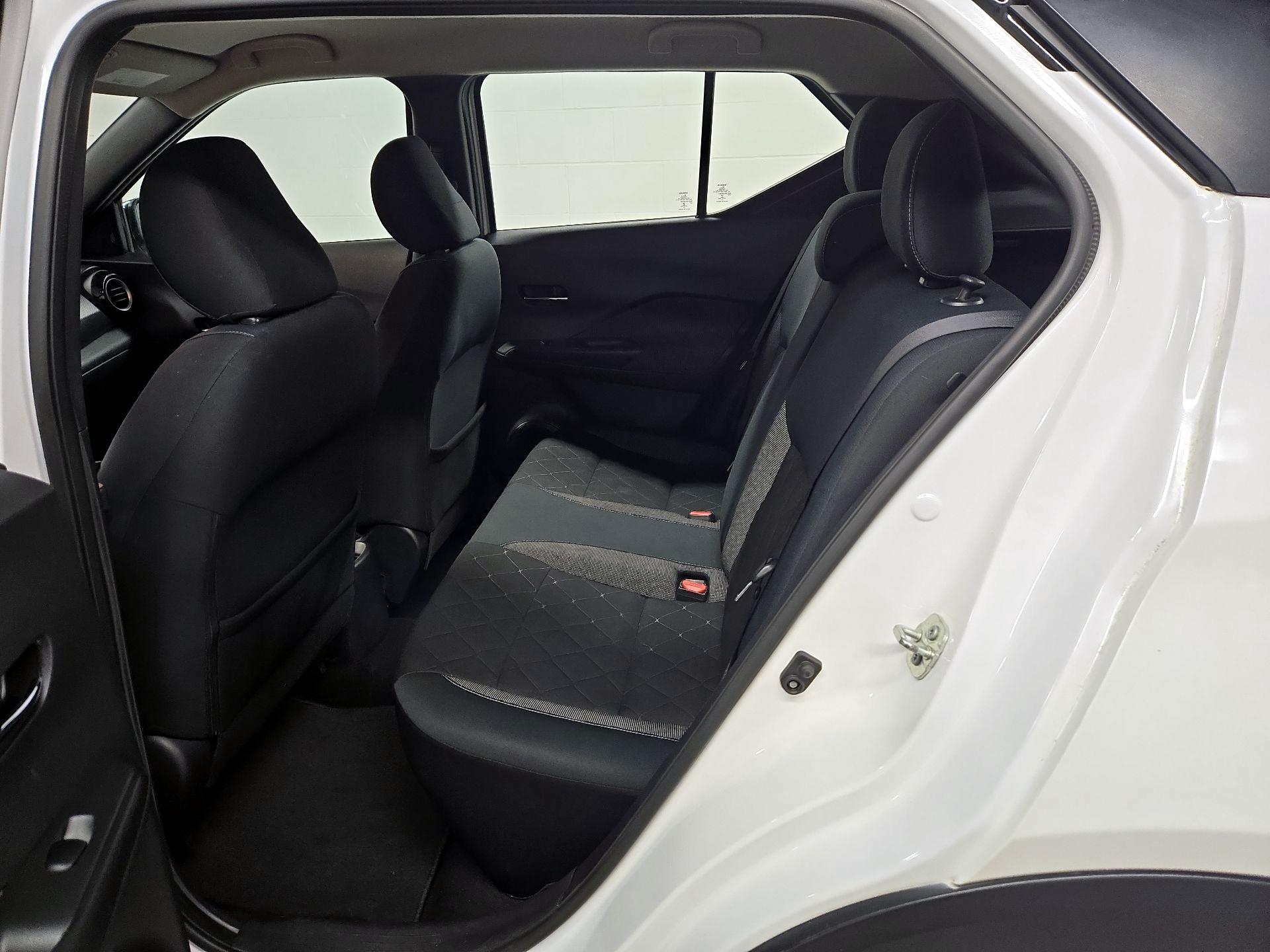 Thumbnail: 2019 Nissan Kicks - 19