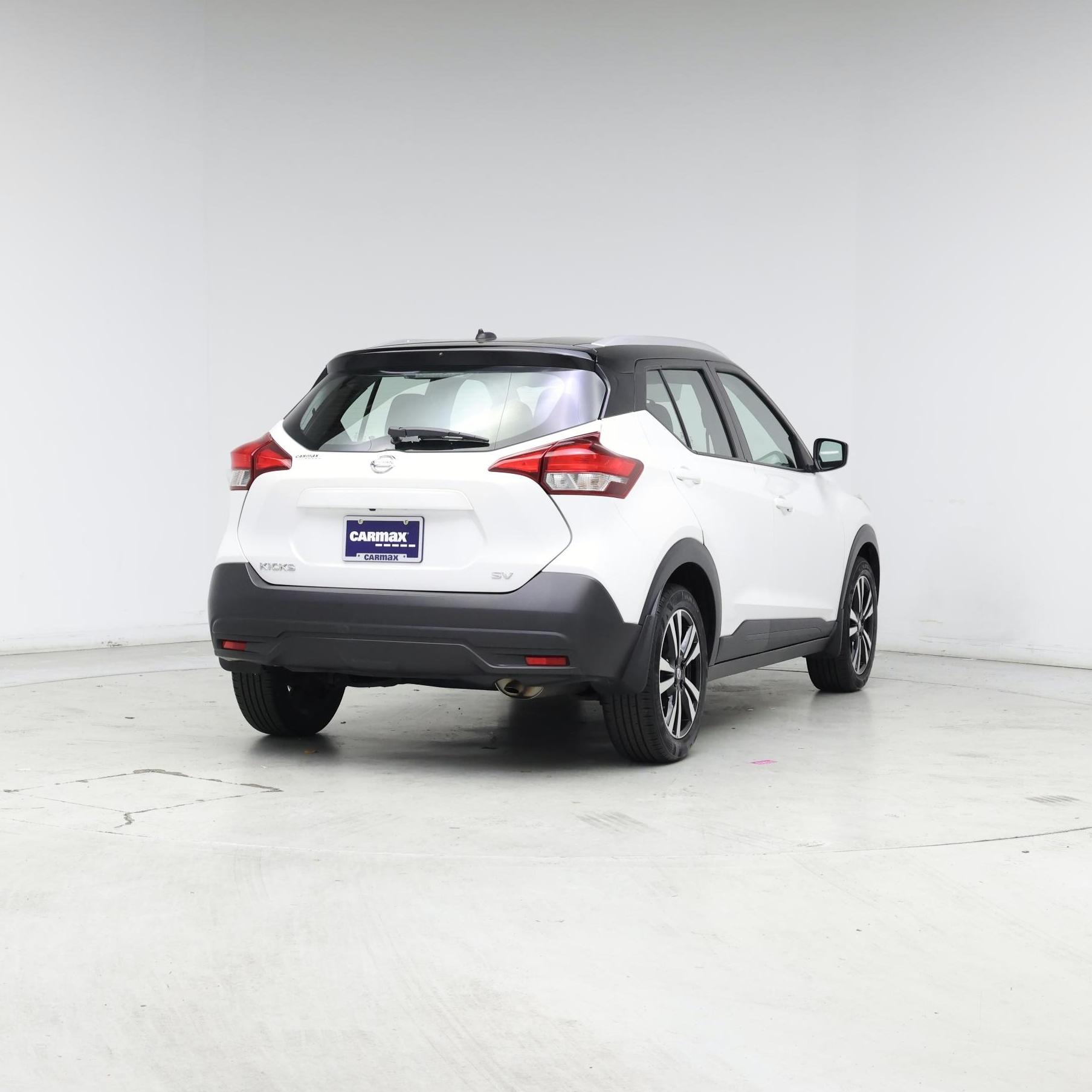 Thumbnail: 2019 Nissan Kicks - 8