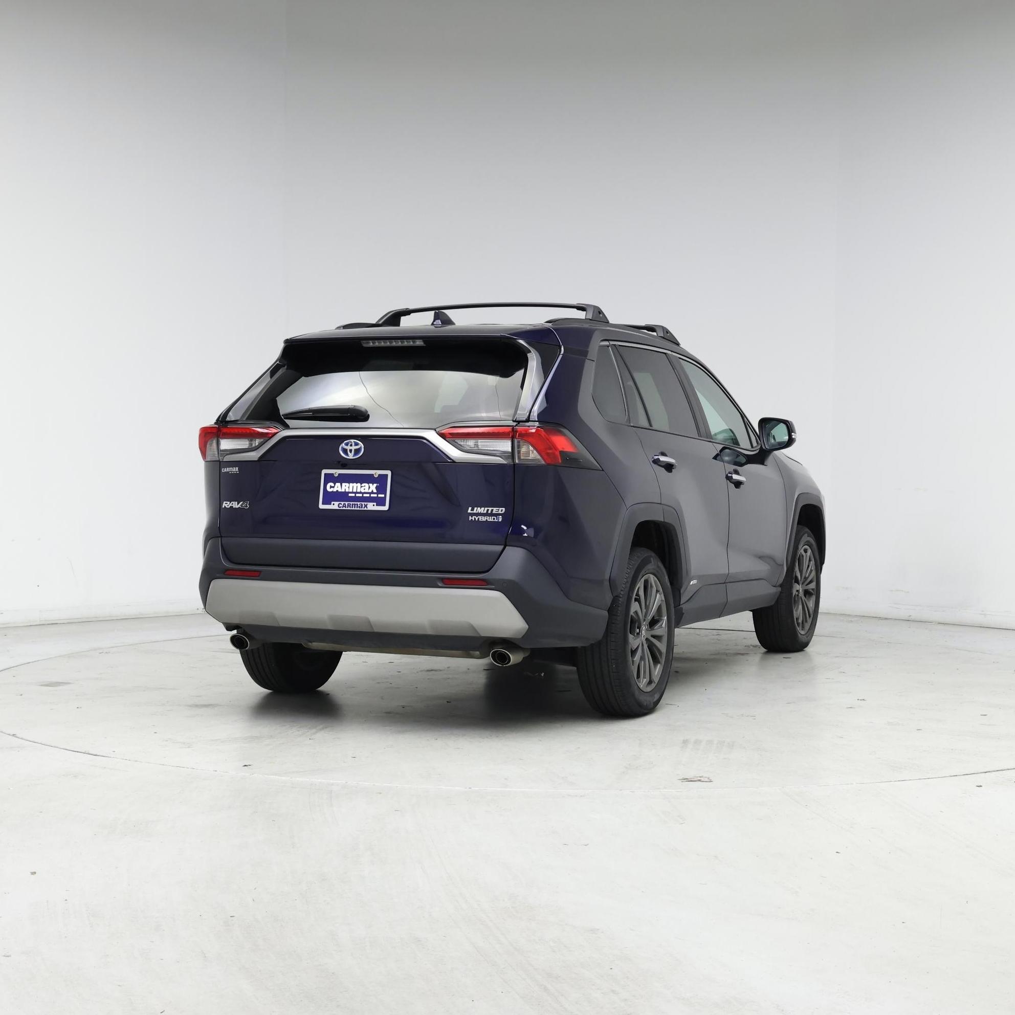 Thumbnail: 2022 Toyota RAV4 - 8