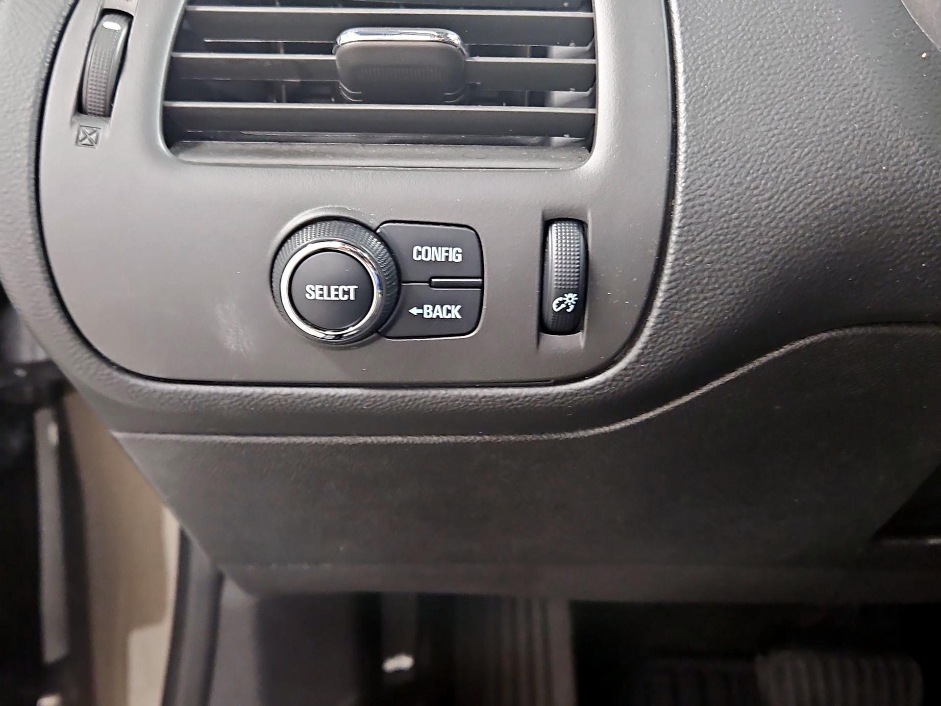 Thumbnail: 2014 Chevrolet Volt - 13