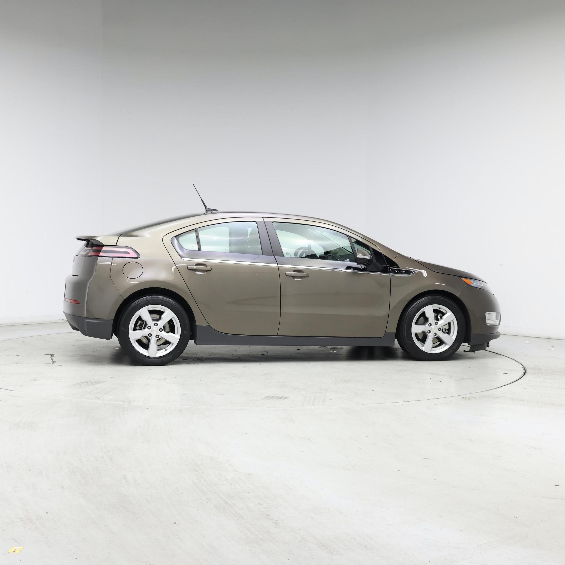 Thumbnail: 2014 Chevrolet Volt - 7