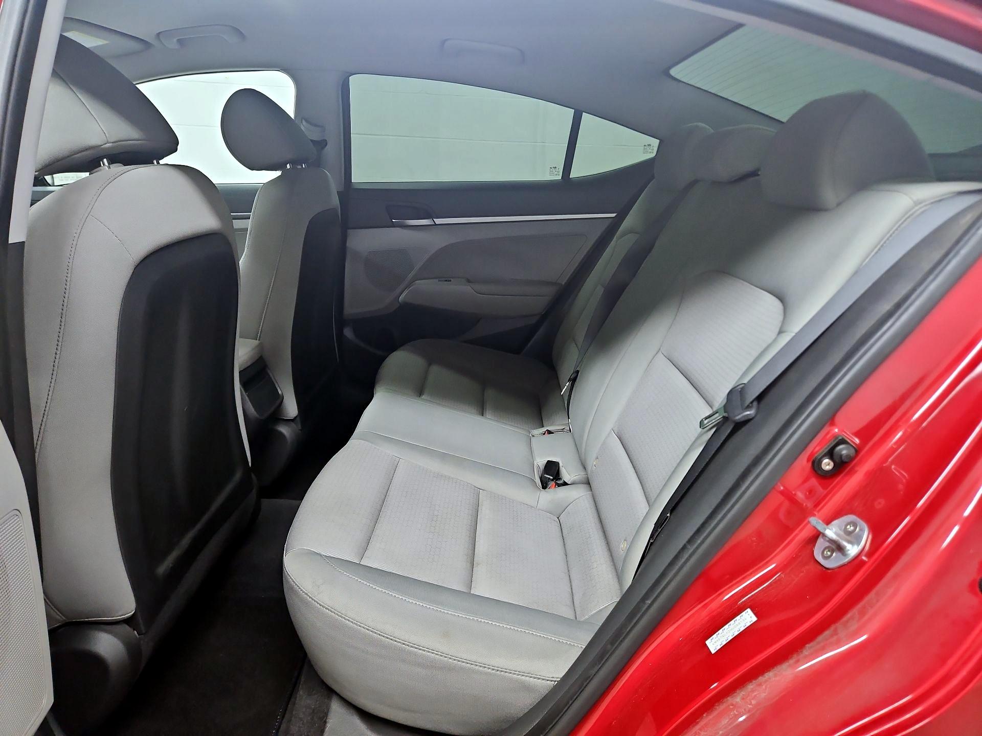 Thumbnail: 2017 Hyundai Elantra - 18