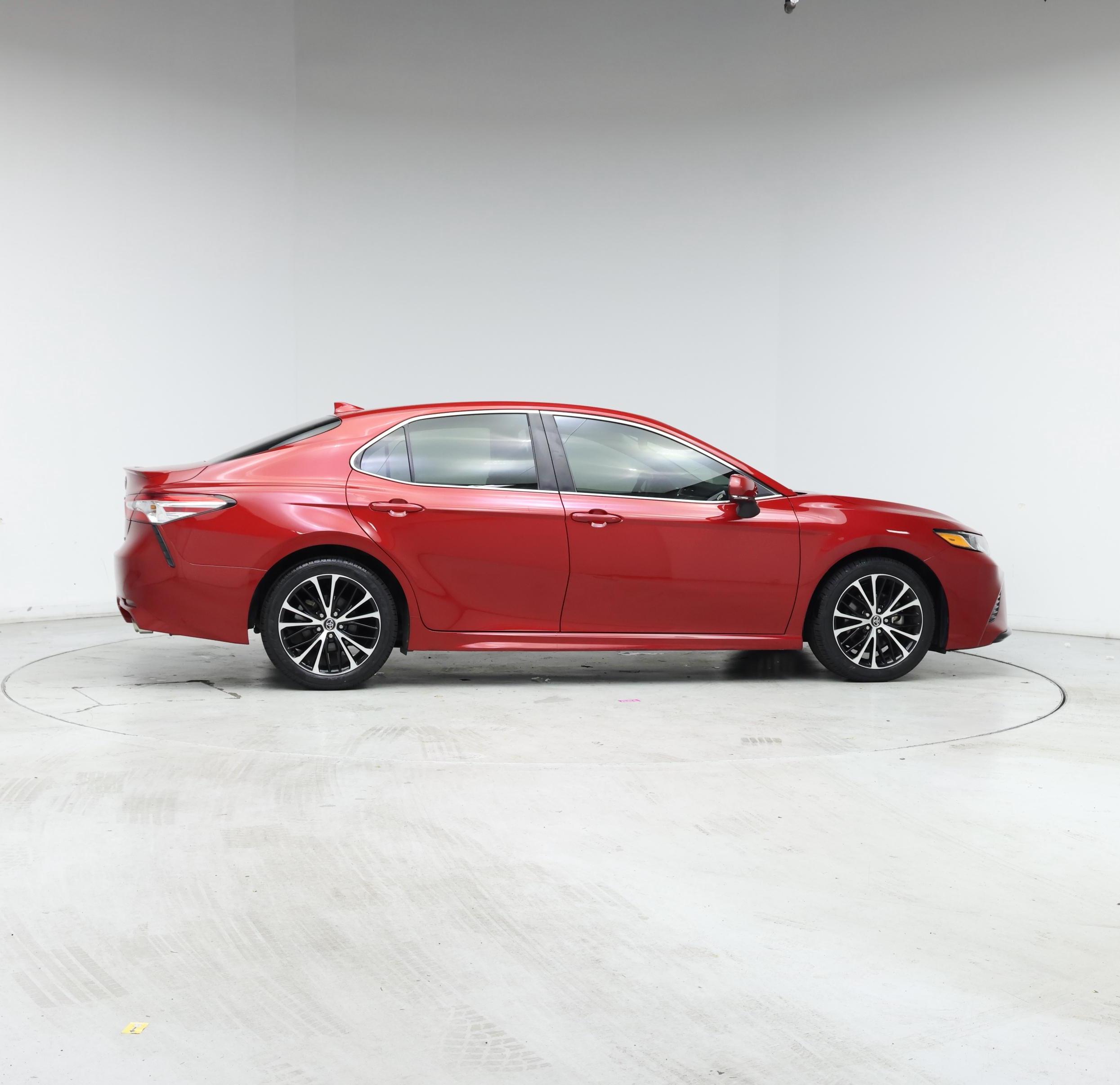 Thumbnail: 2020 Toyota Camry - 7