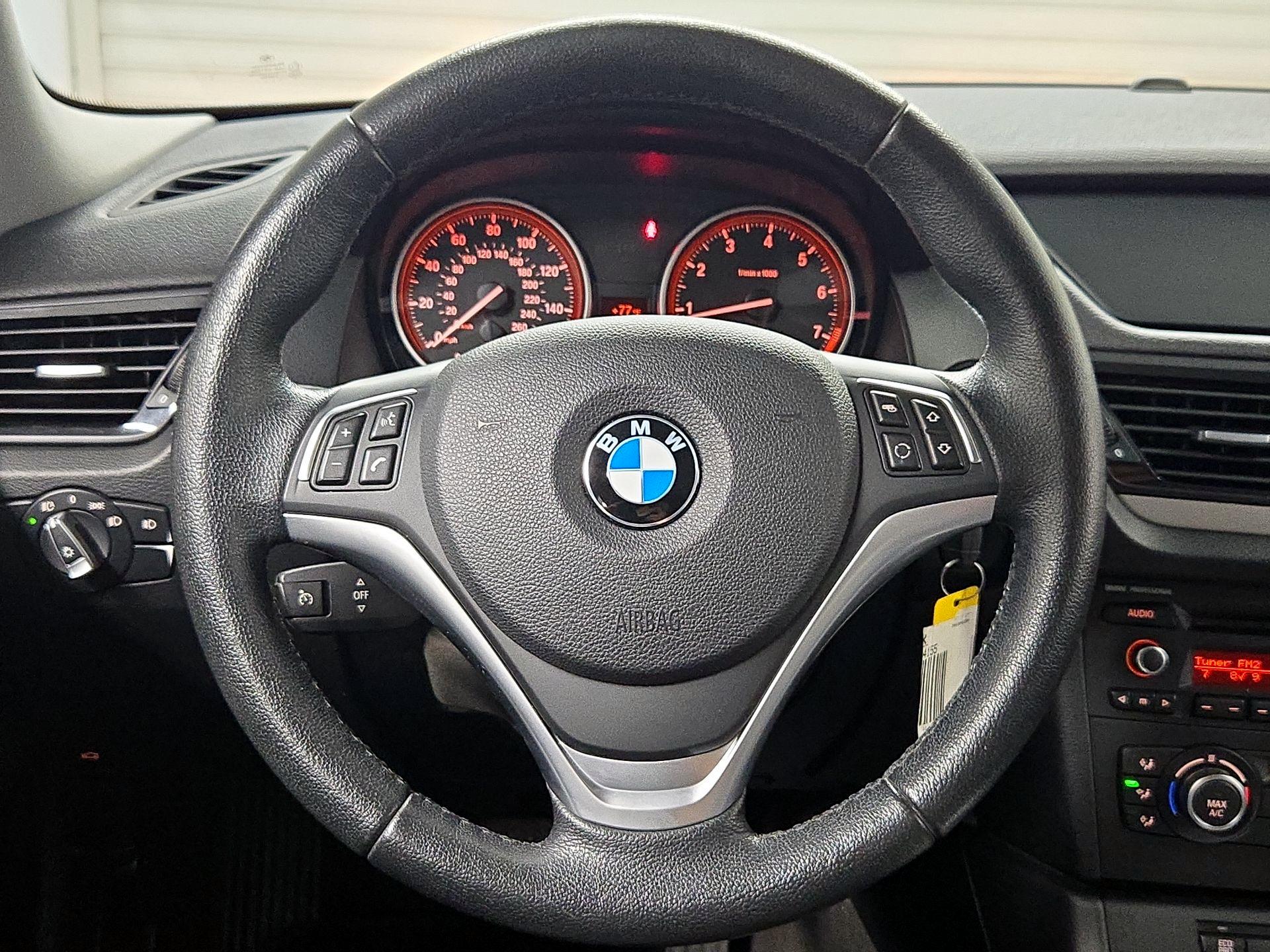 Thumbnail: 2015 BMW X1 - 10