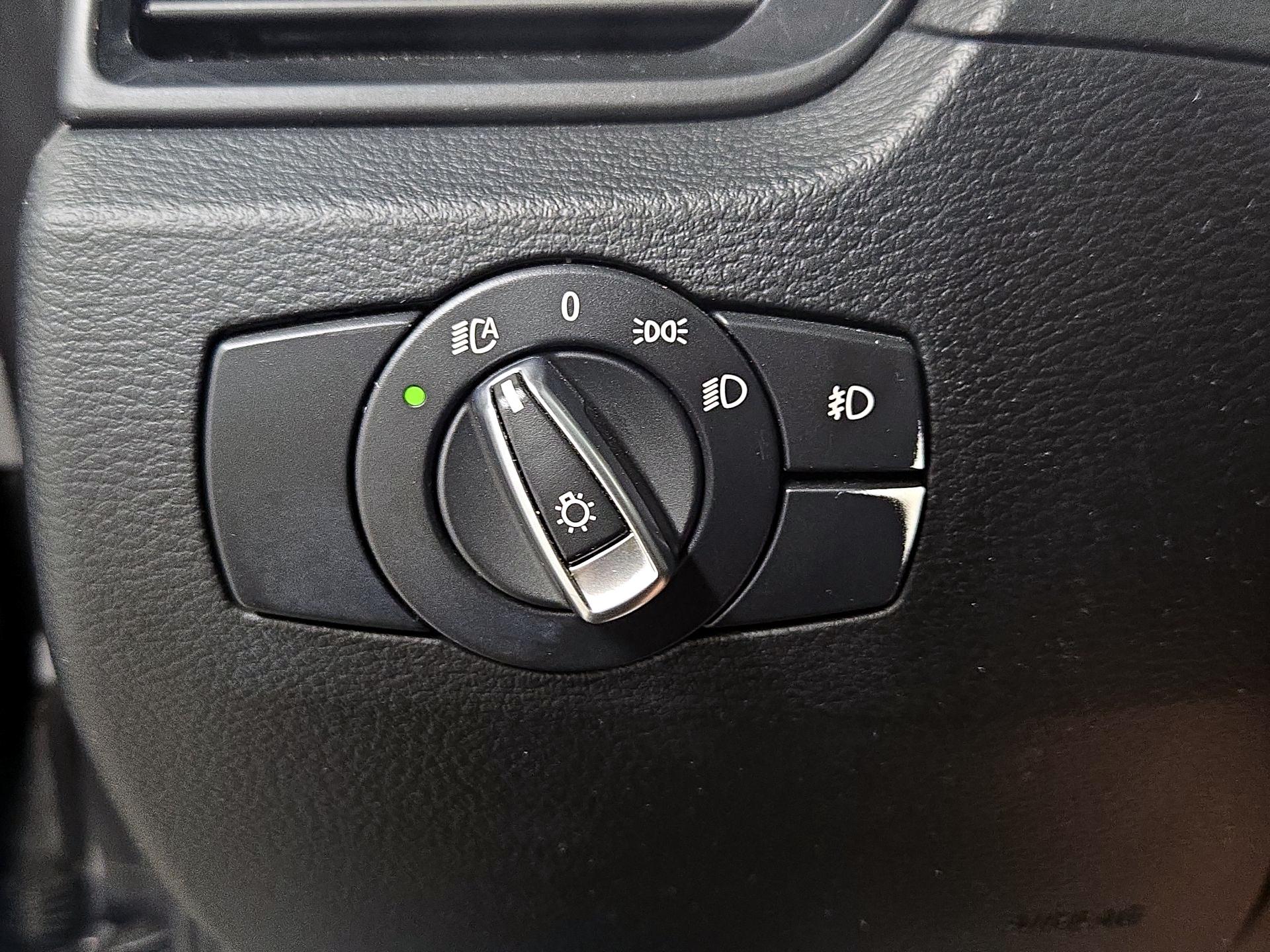 Thumbnail: 2015 BMW X1 - 13
