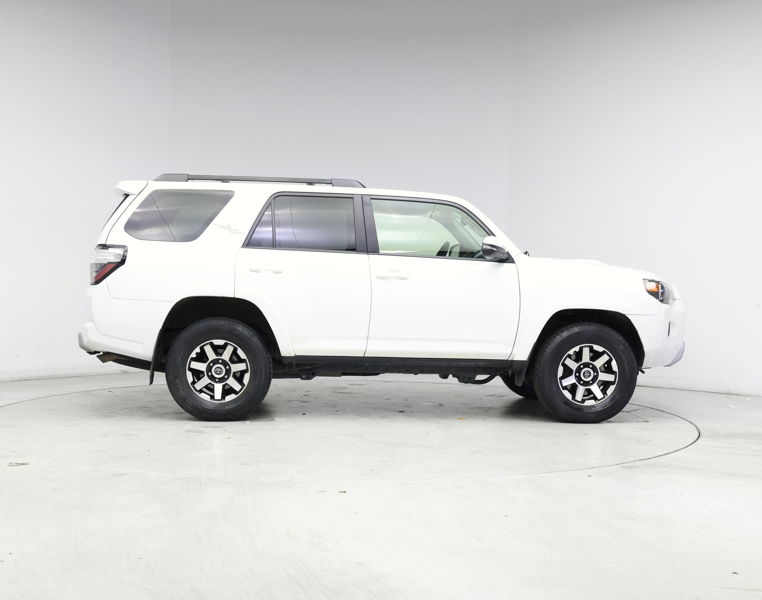 Thumbnail: 2020 Toyota 4Runner - 7