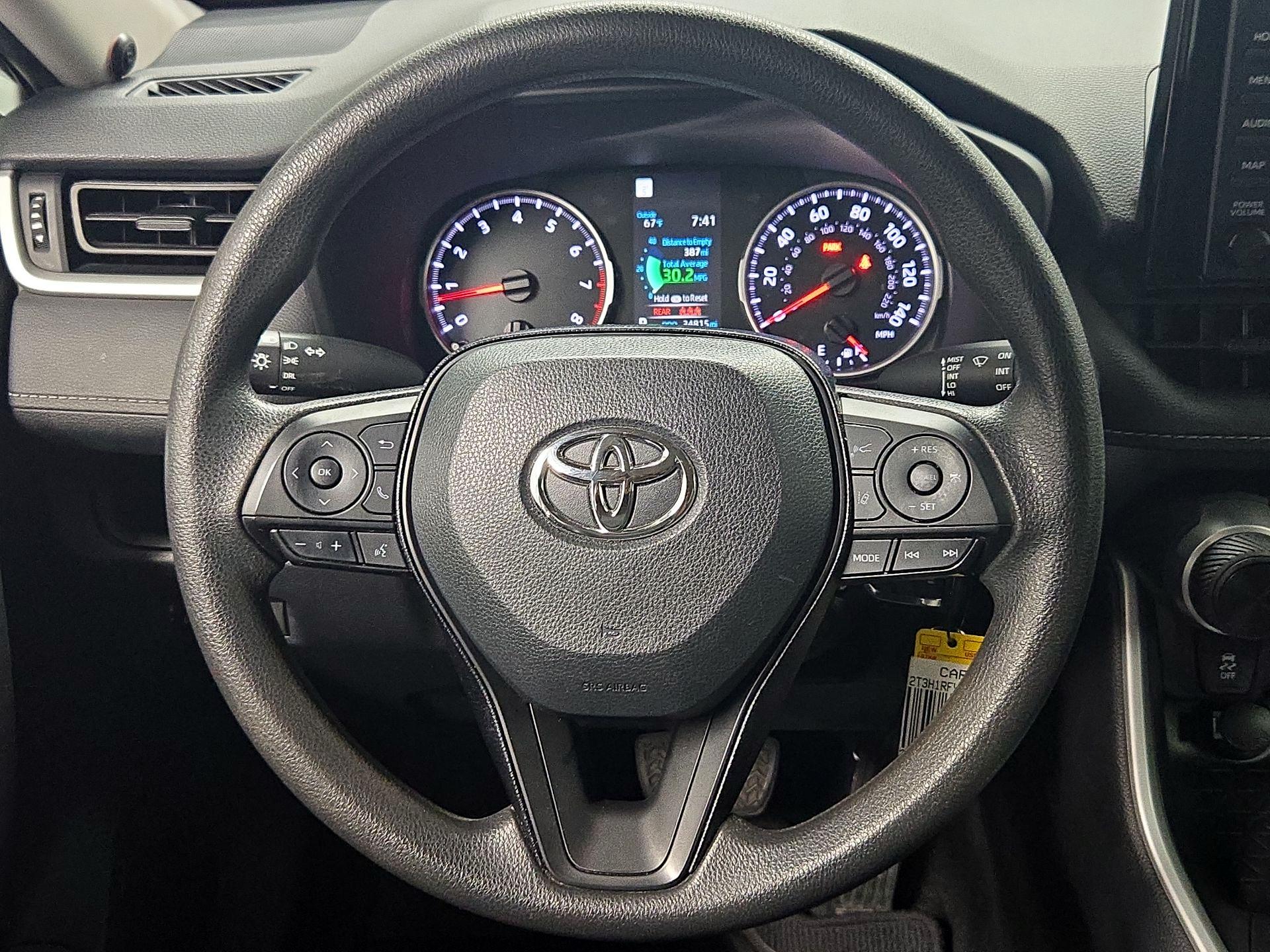Thumbnail: 2020 Toyota RAV4 - 10