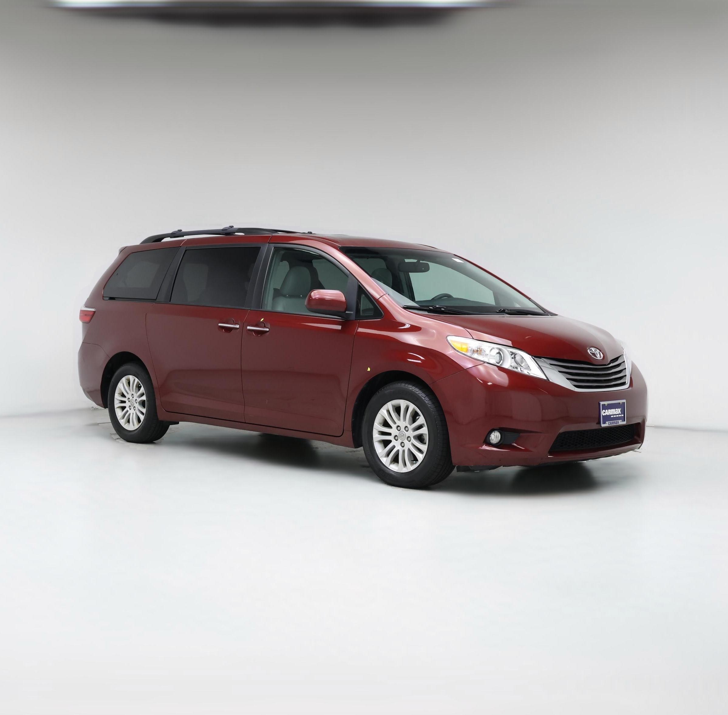 Thumbnail: 2017 Toyota Sienna - 1