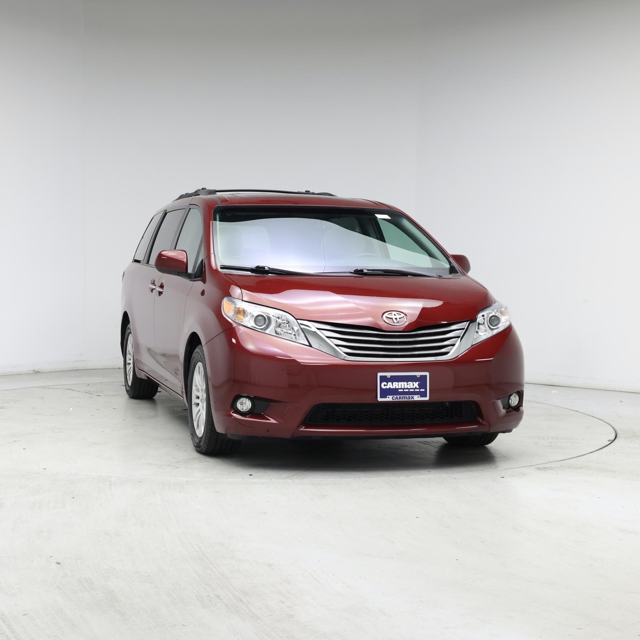 Thumbnail: 2017 Toyota Sienna - 5