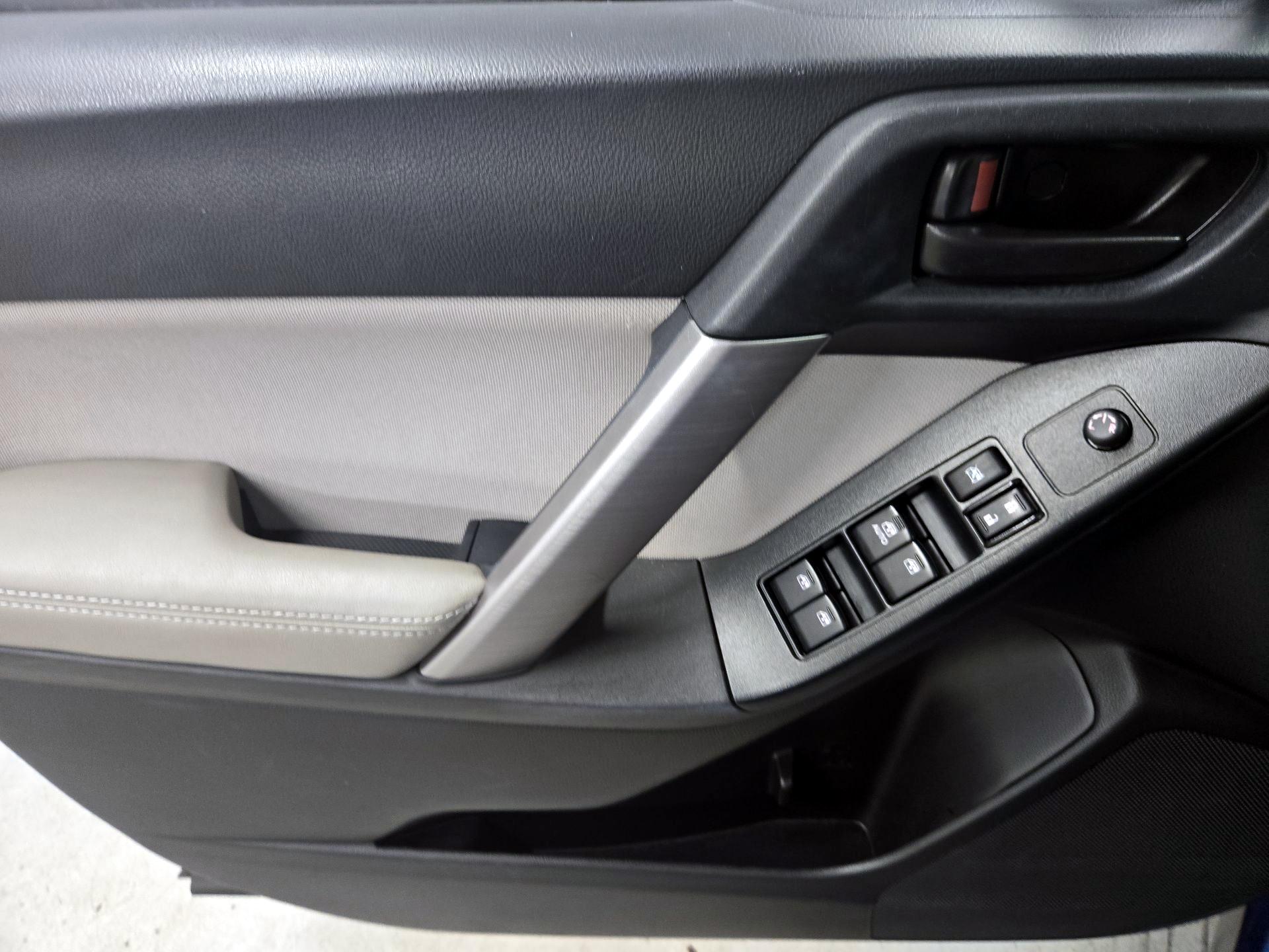 Thumbnail: 2016 Subaru Forester - 12