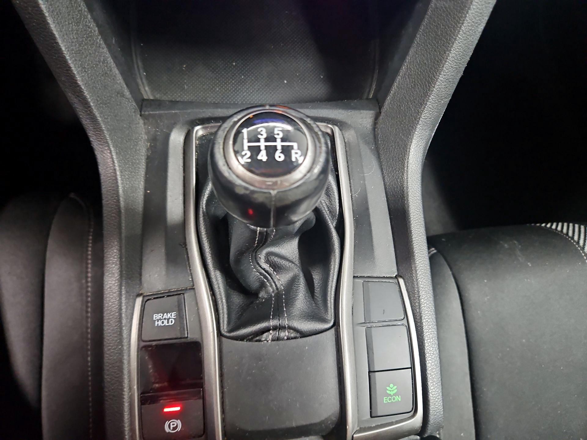 Thumbnail: 2019 Honda Civic - 17