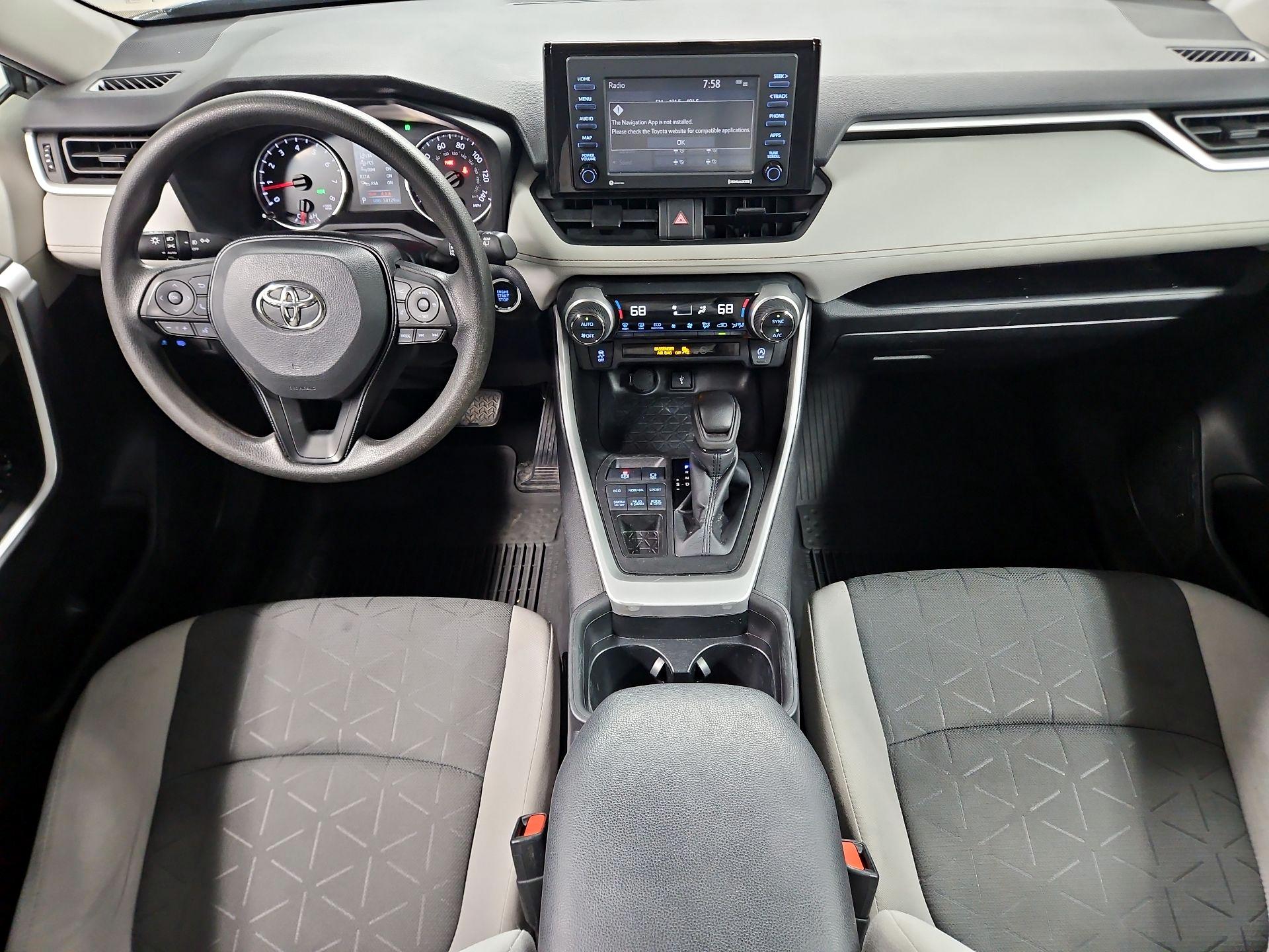 Thumbnail: 2021 Toyota RAV4 - 9