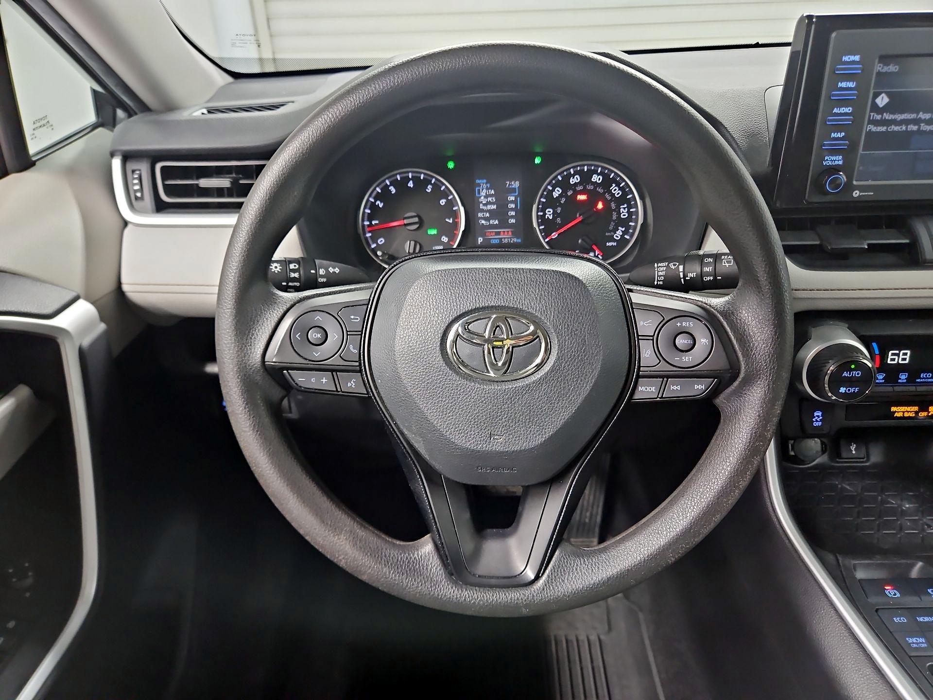 Thumbnail: 2021 Toyota RAV4 - 10