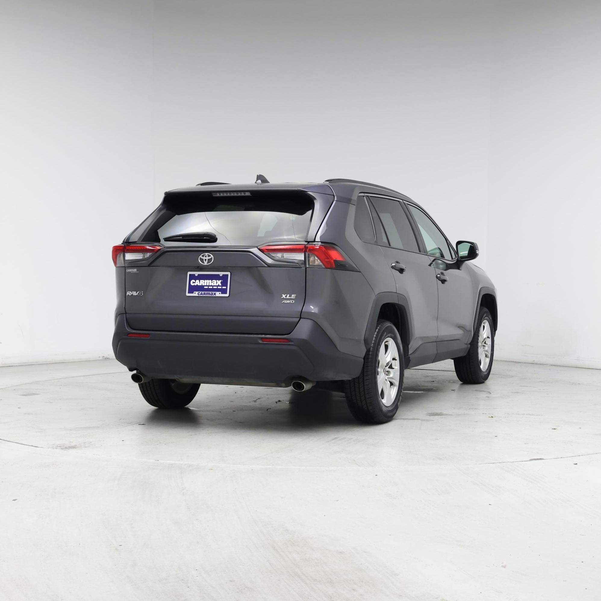 Thumbnail: 2021 Toyota RAV4 - 8